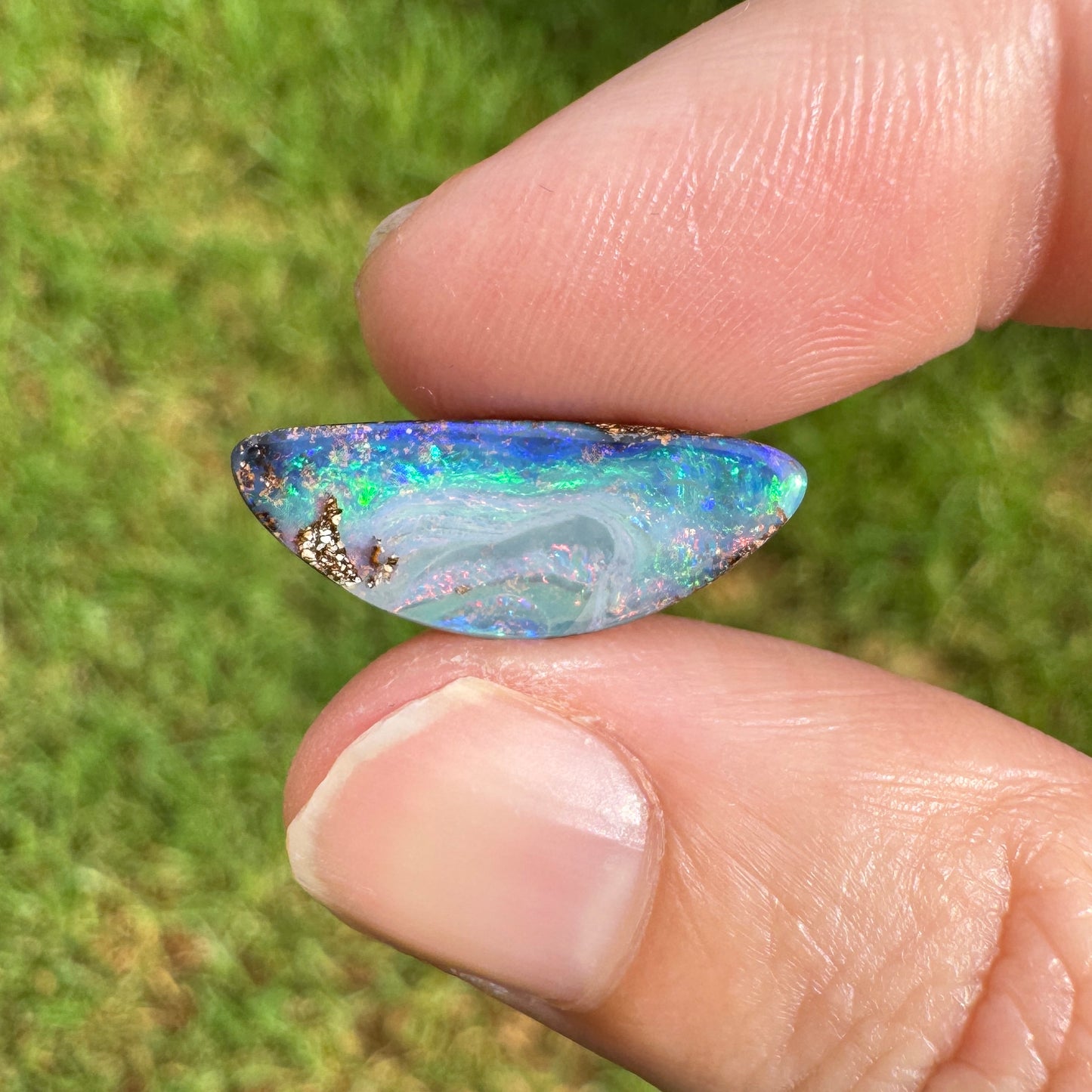 3.37 Ct small boulder opal