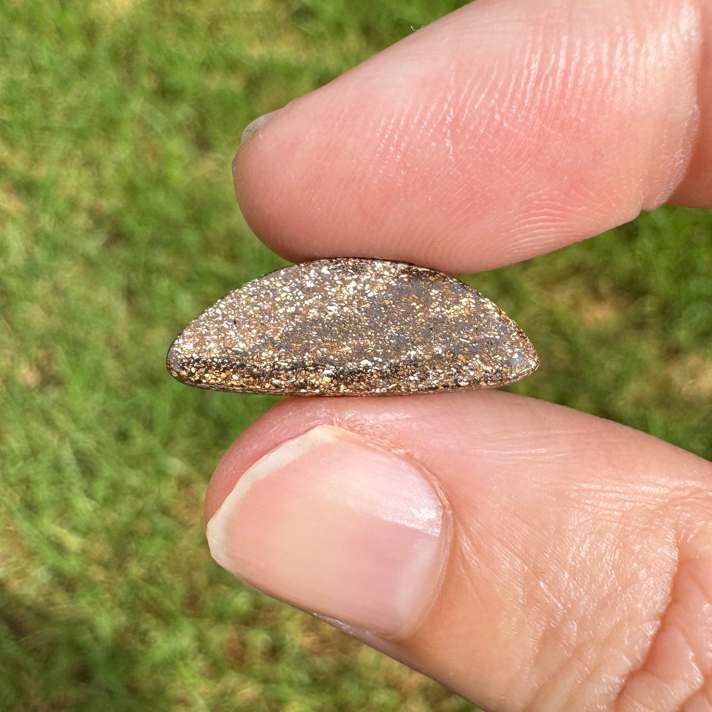3.37 Ct small boulder opal