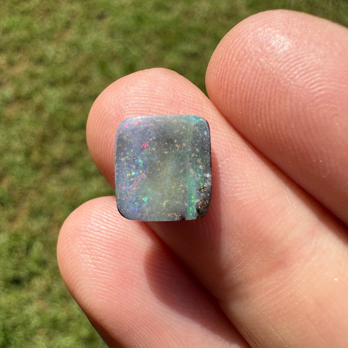 2.22 Ct small boulder opal