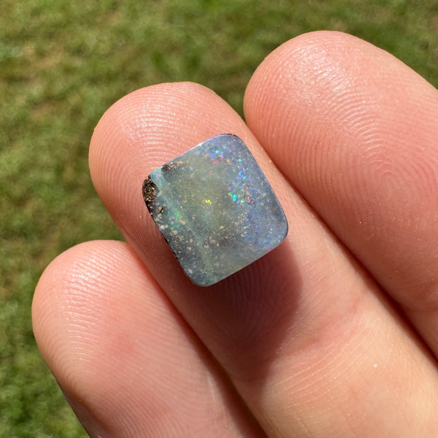 2.22 Ct small boulder opal