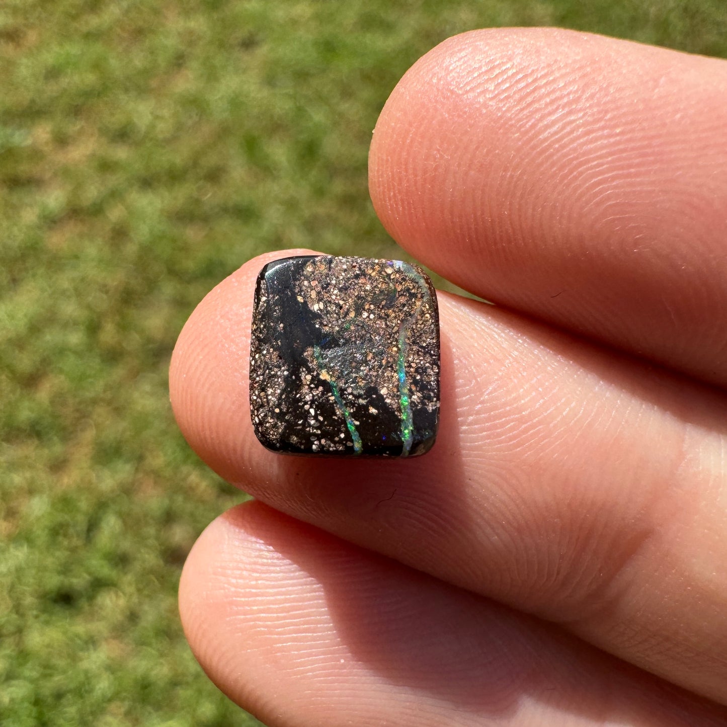 2.22 Ct small boulder opal