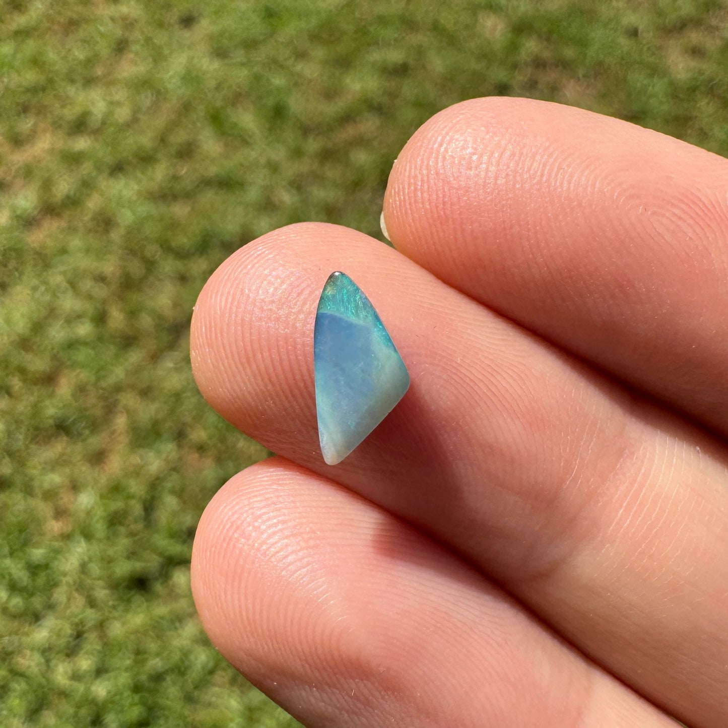 0.76 Ct extra small boulder opal