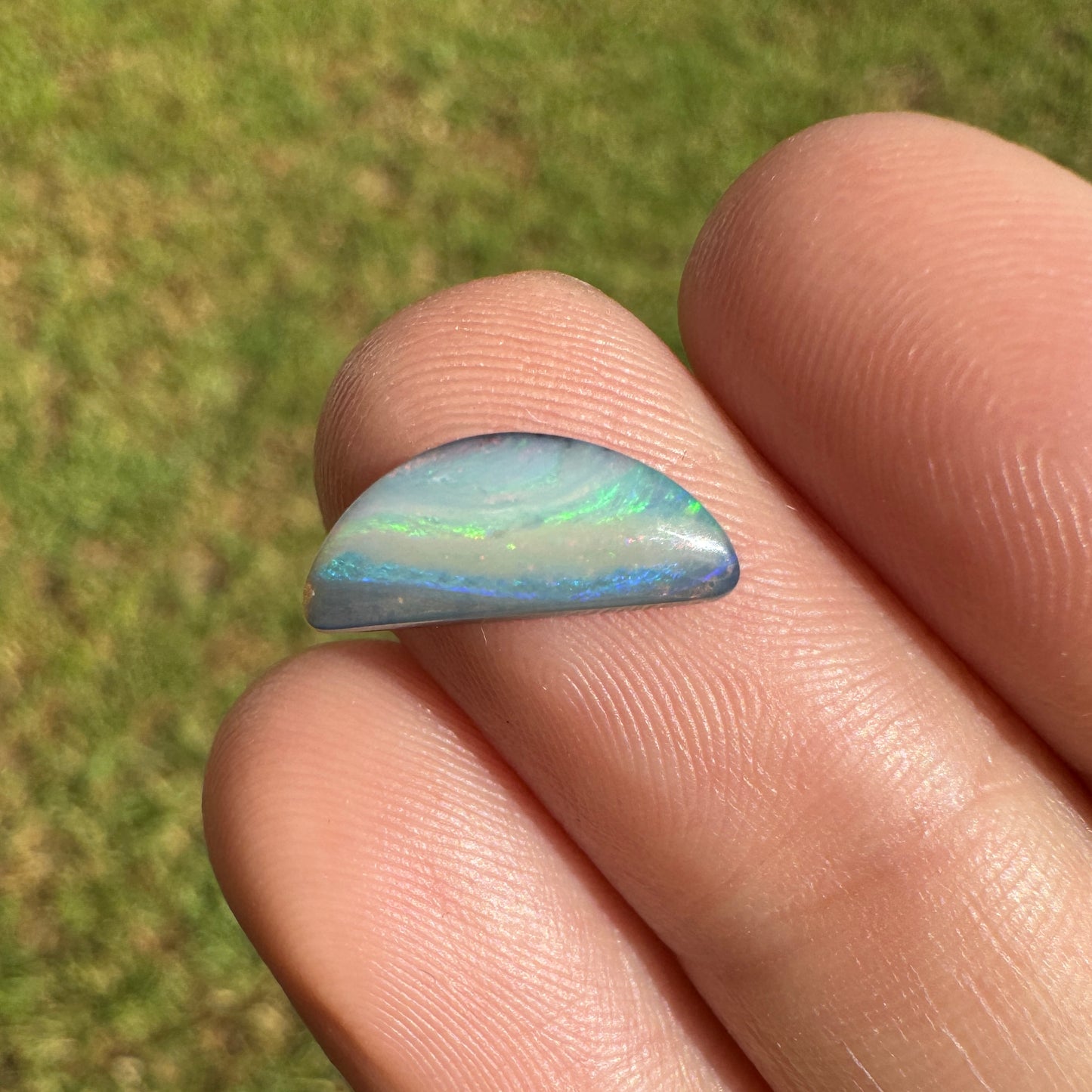 1.64 Ct small boulder opal