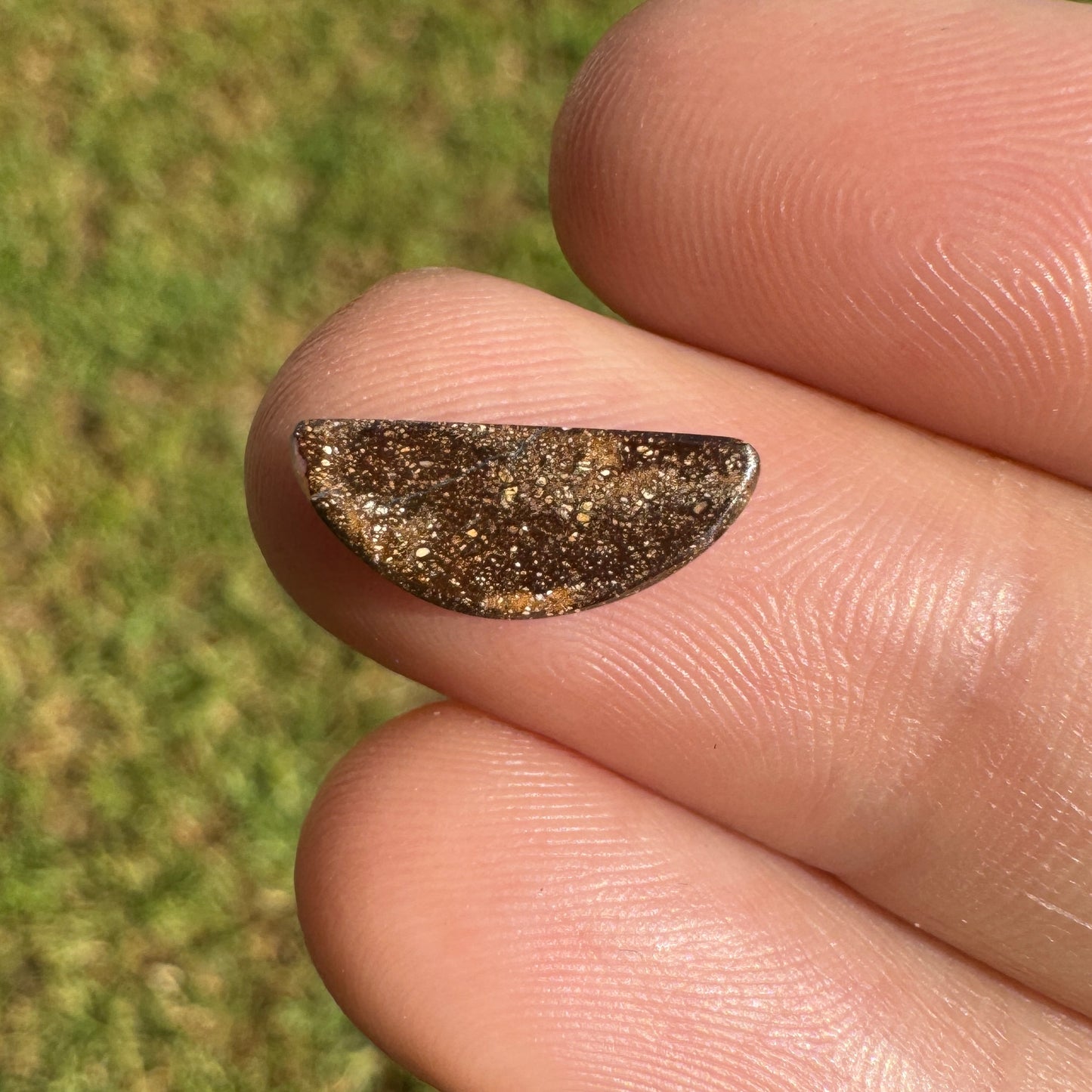 1.64 Ct small boulder opal