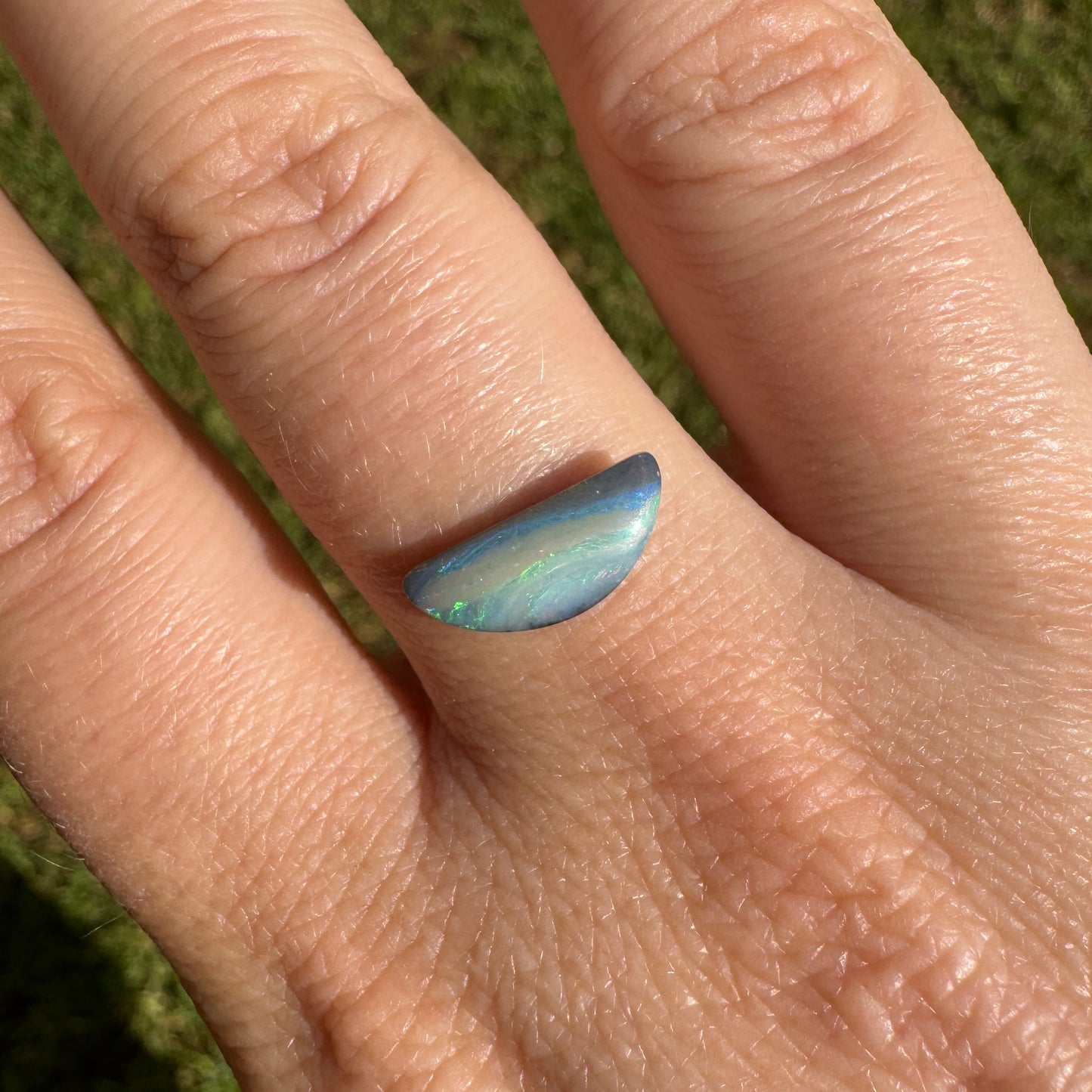 1.64 Ct small boulder opal