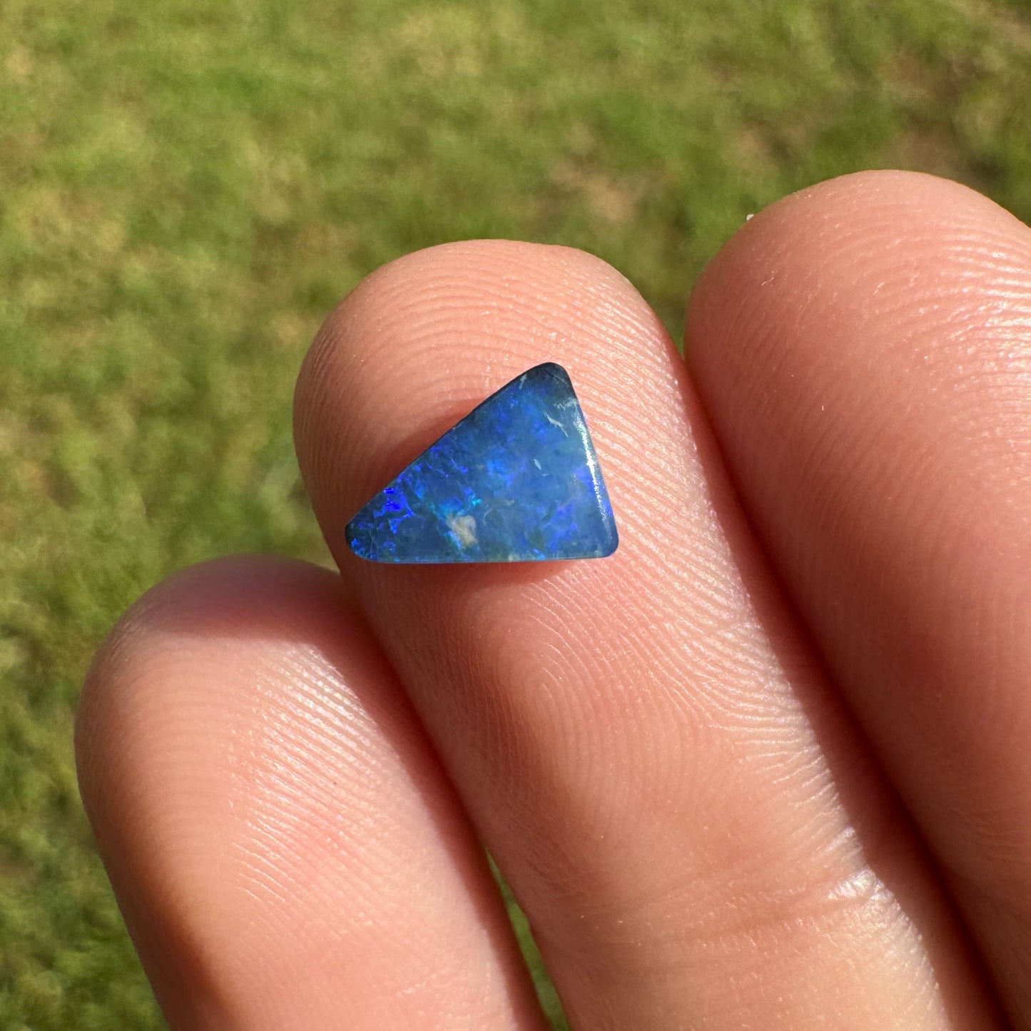 0.76 Ct small boulder opal
