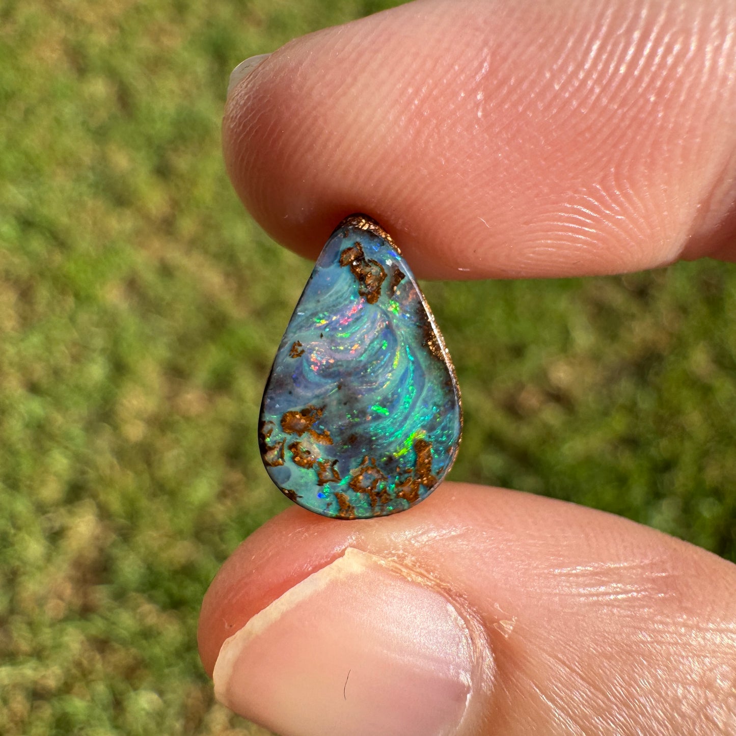 3.54 Ct small pink and green boulder opal