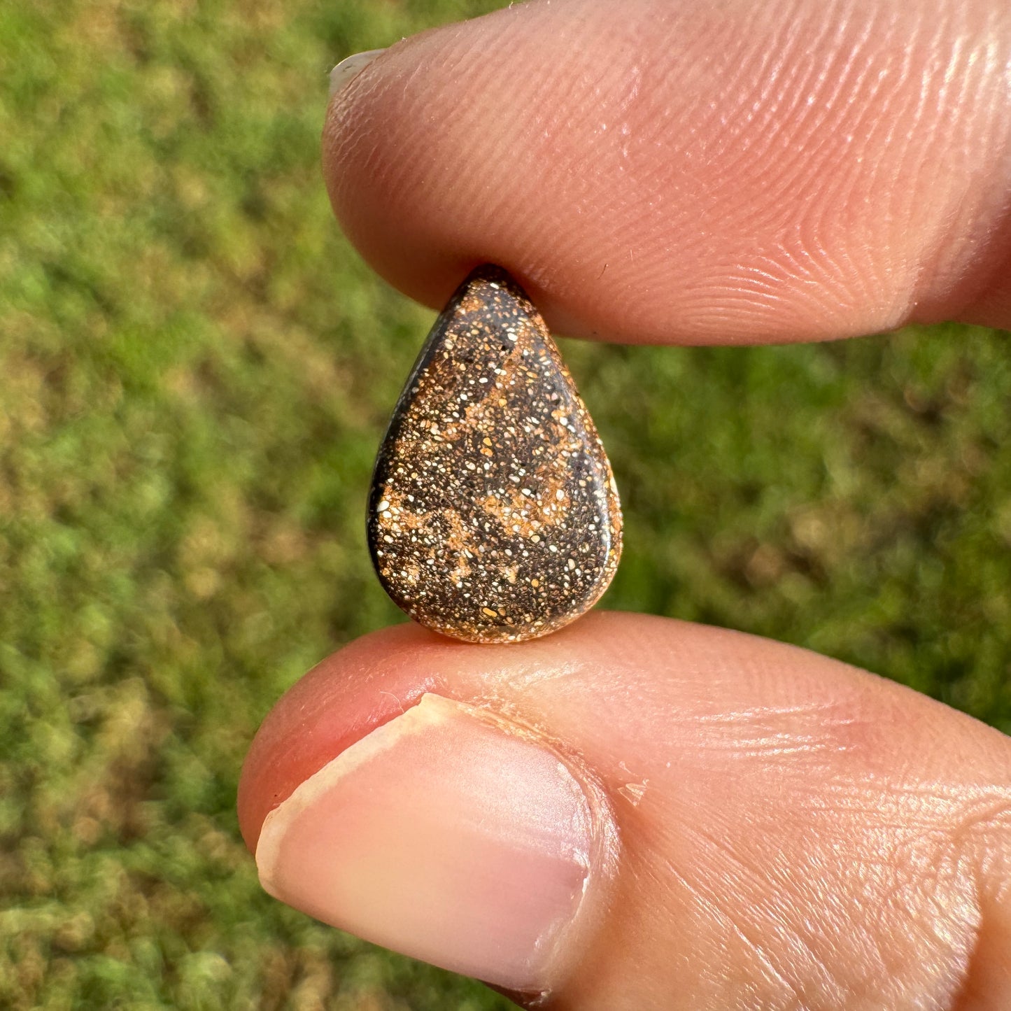 3.54 Ct small pink and green boulder opal