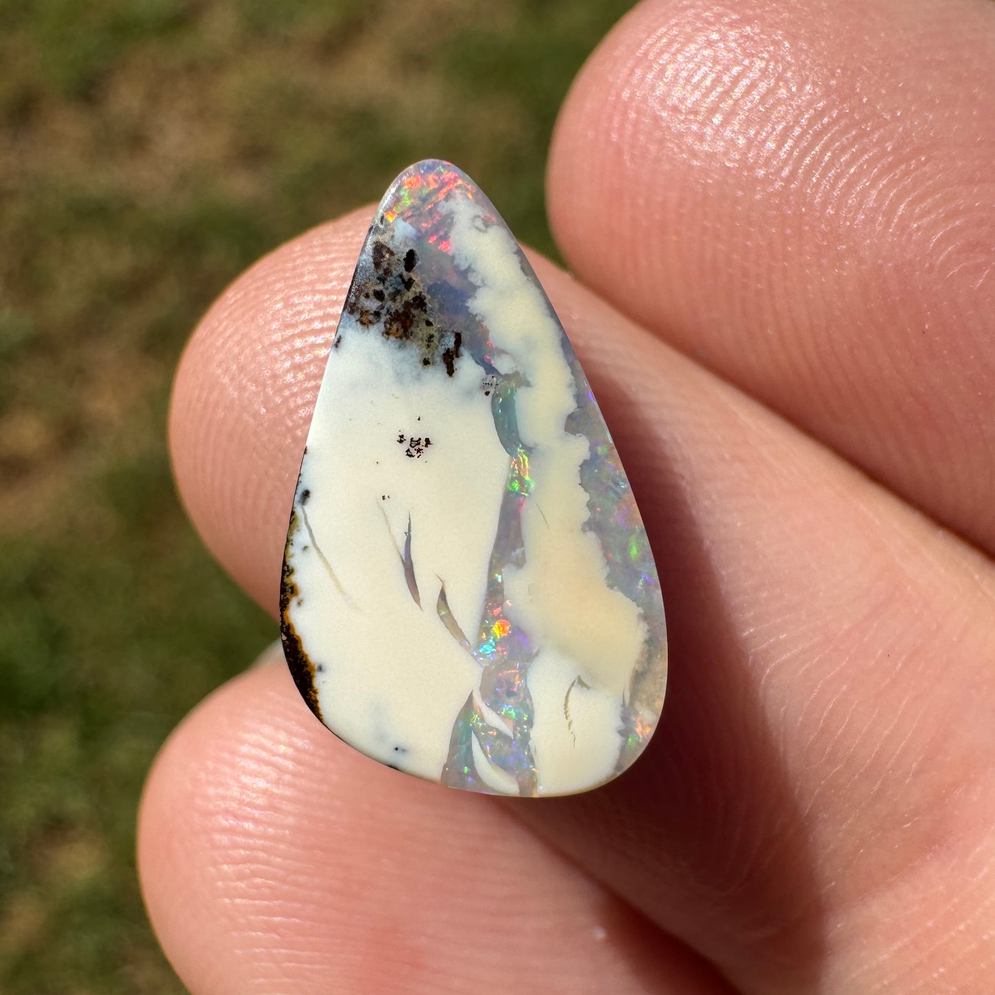 3.15 Ct small boulder opal