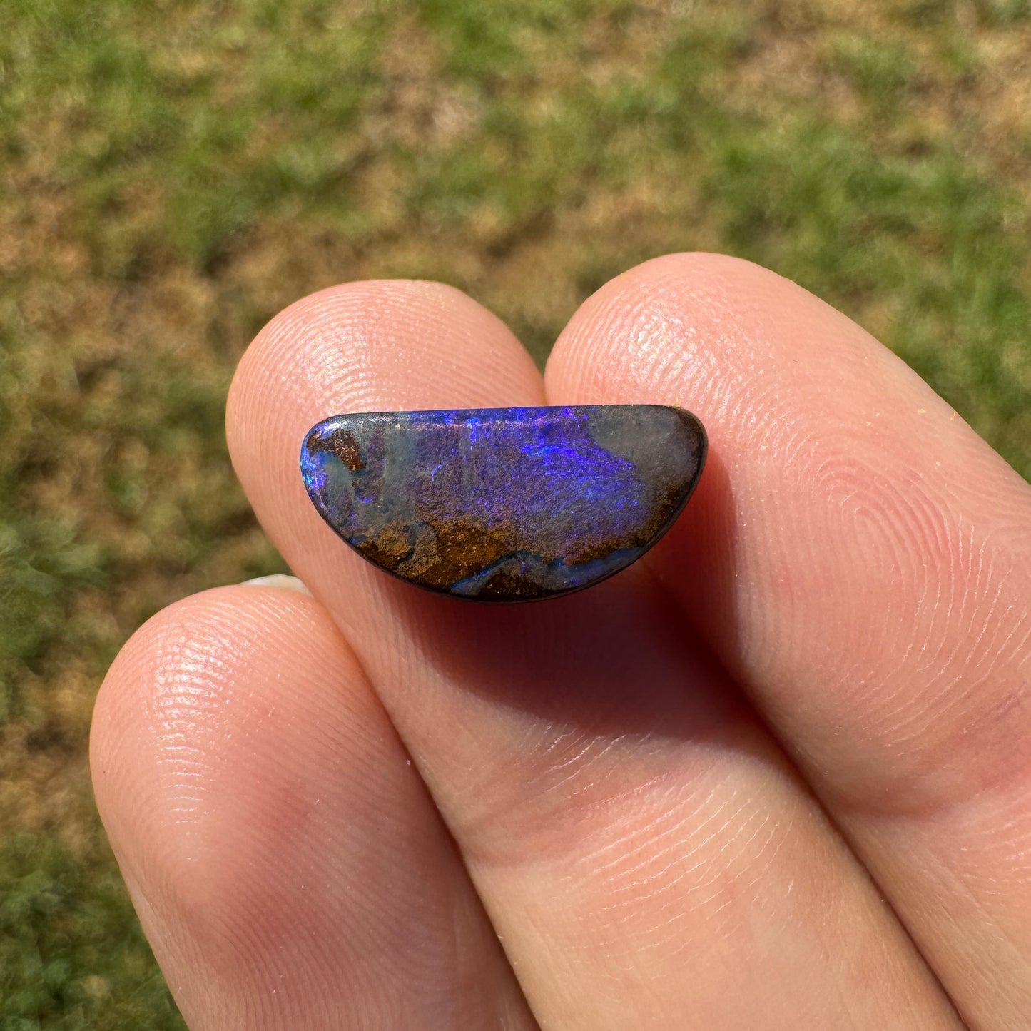 3.08 Ct small boulder opal