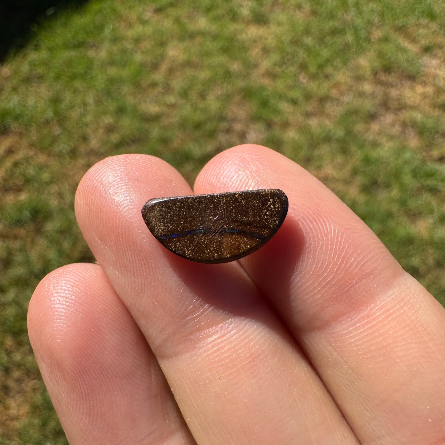 3.08 Ct small boulder opal