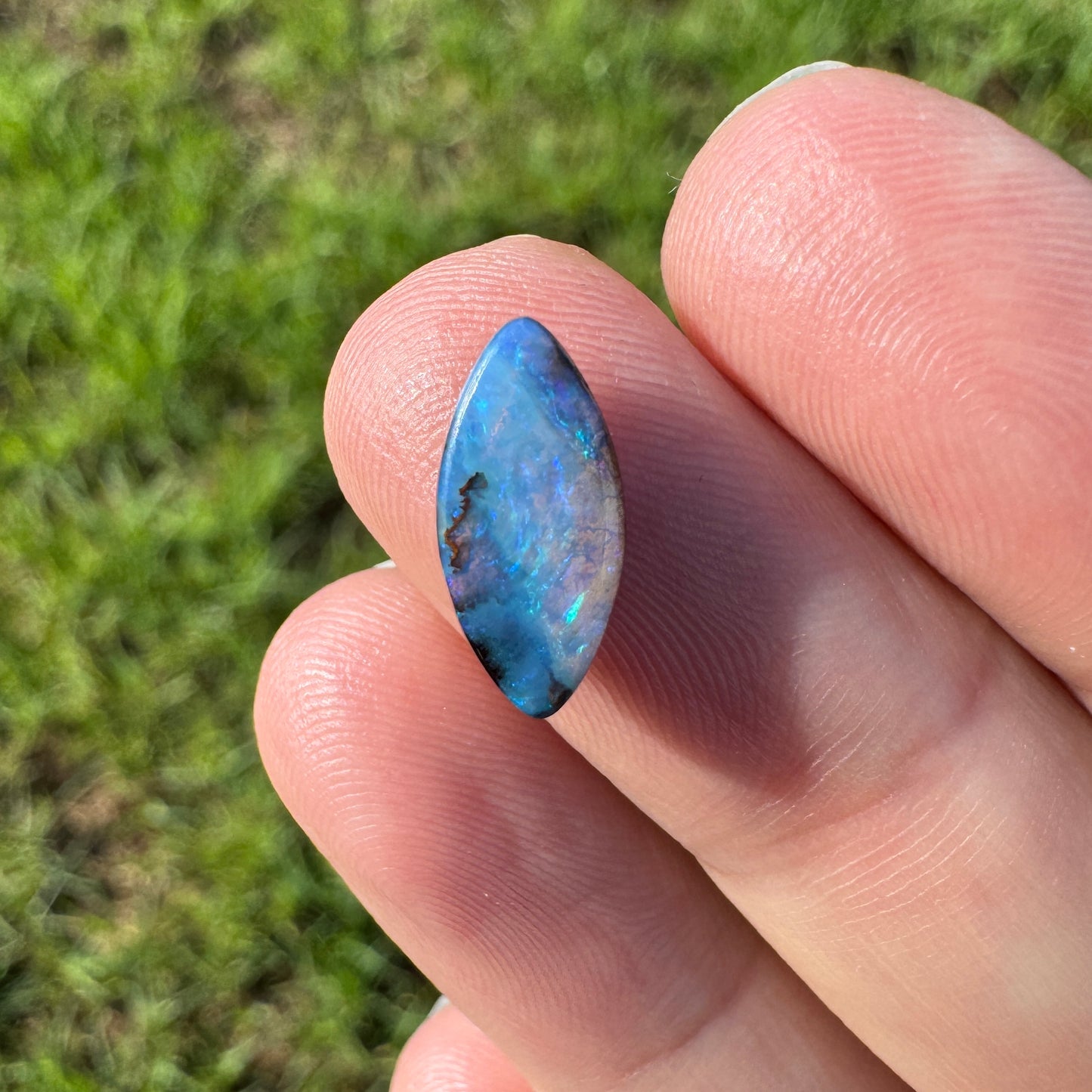 2.20 Ct small boulder opal