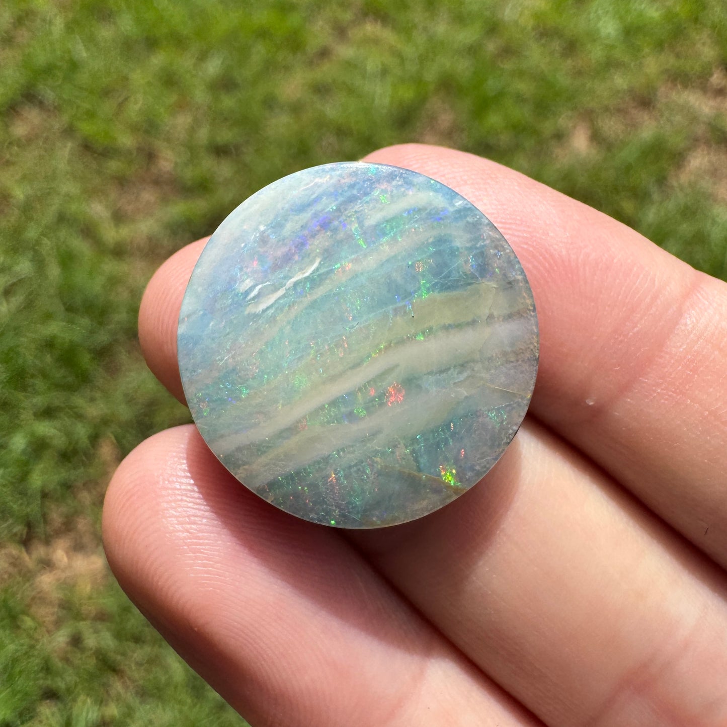 20.93 Ct large circle boulder opal