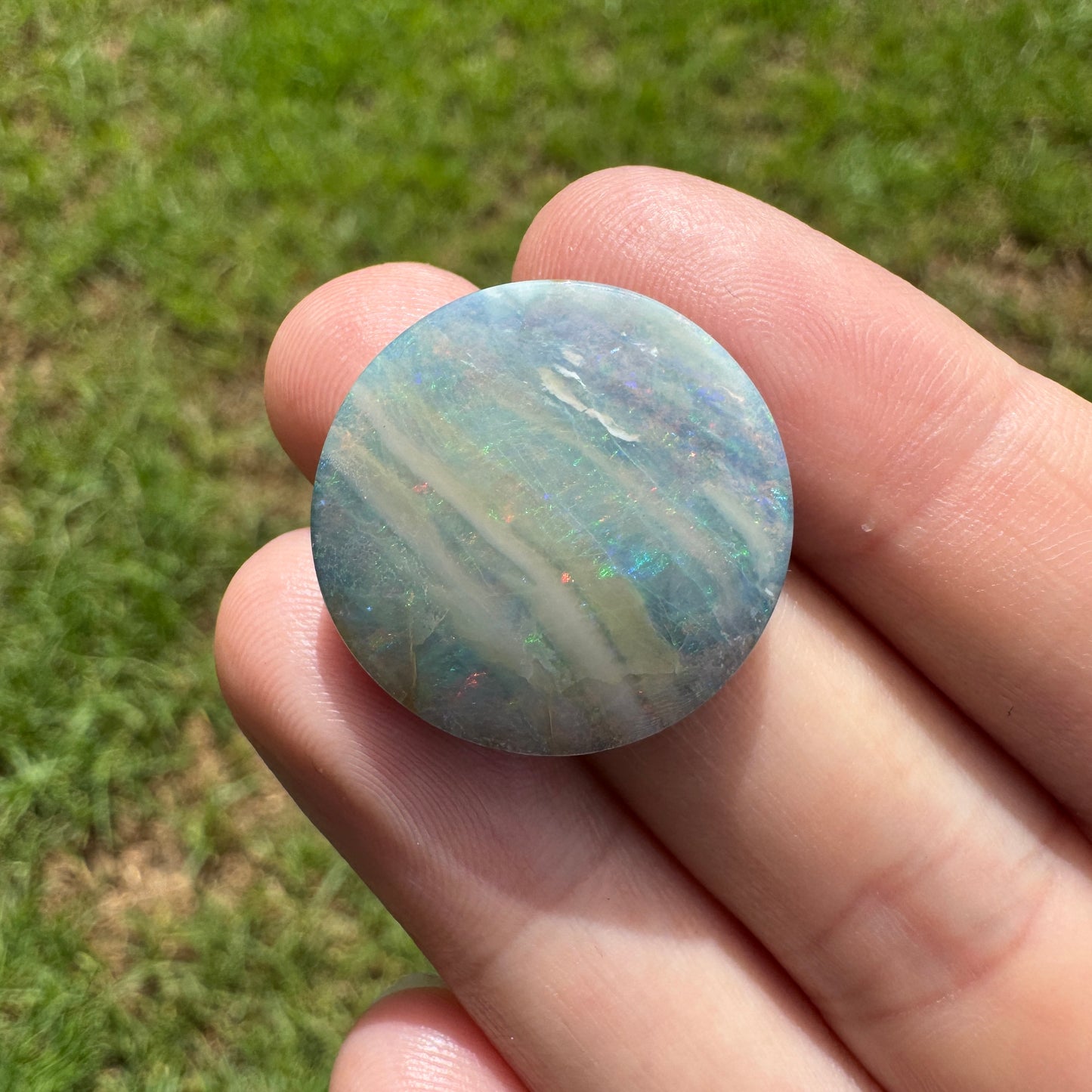 20.93 Ct large circle boulder opal