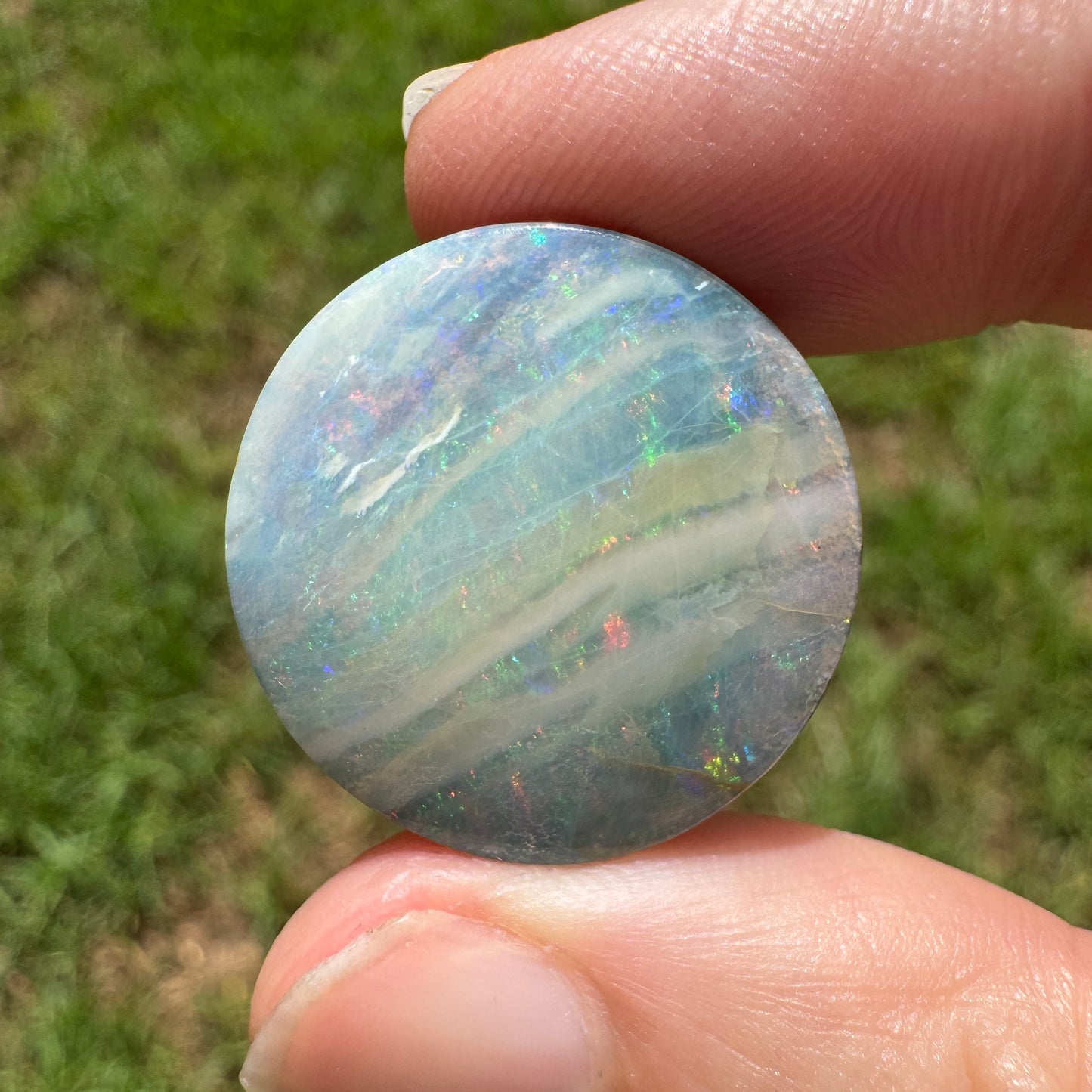 20.93 Ct large circle boulder opal