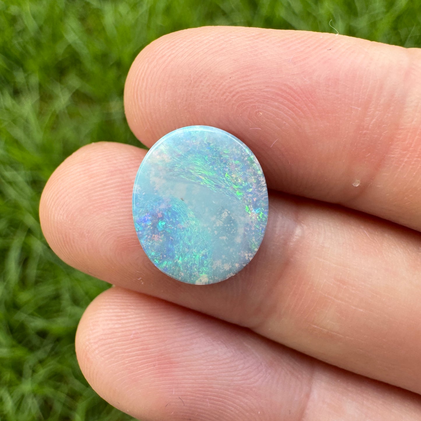 3.84 Ct oval boulder opal
