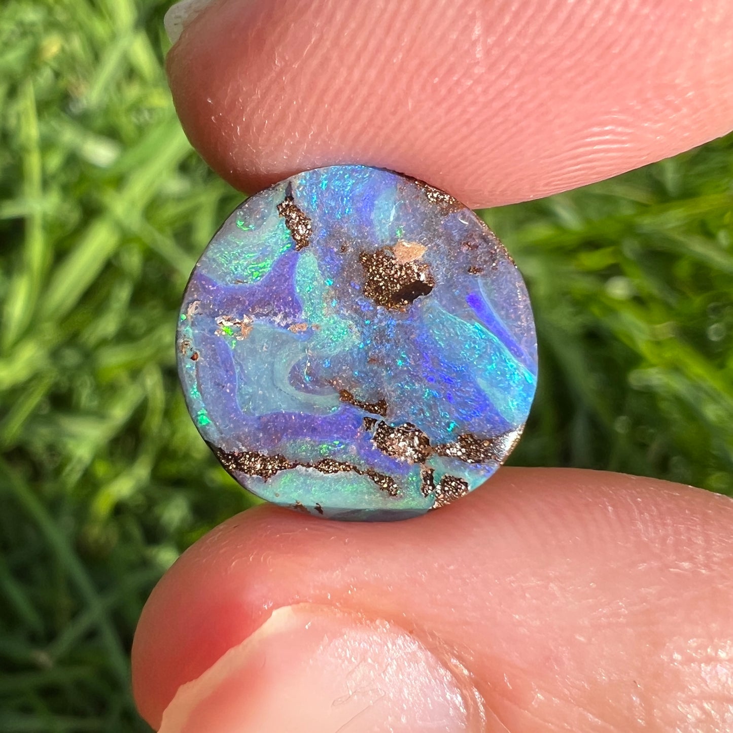 6.33 Ct circle boulder opal