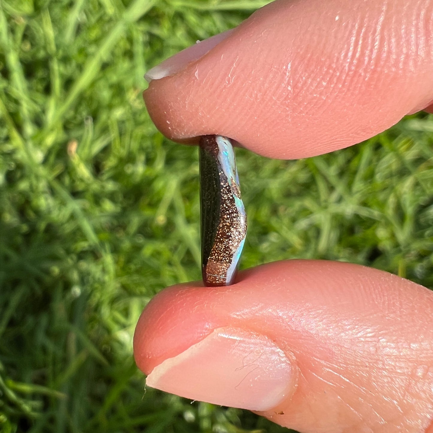 6.33 Ct circle boulder opal