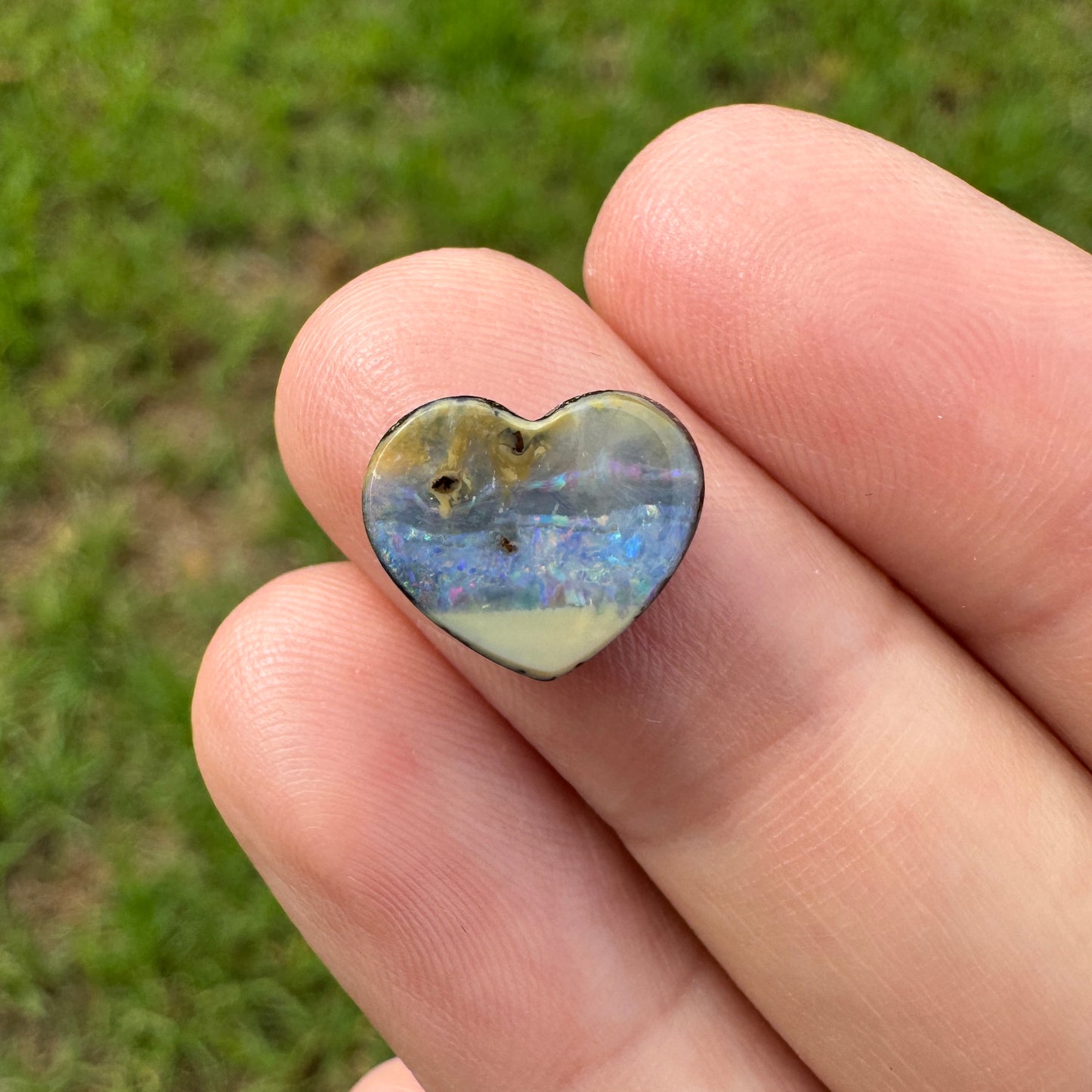 3.26 Ct small heart boulder opal