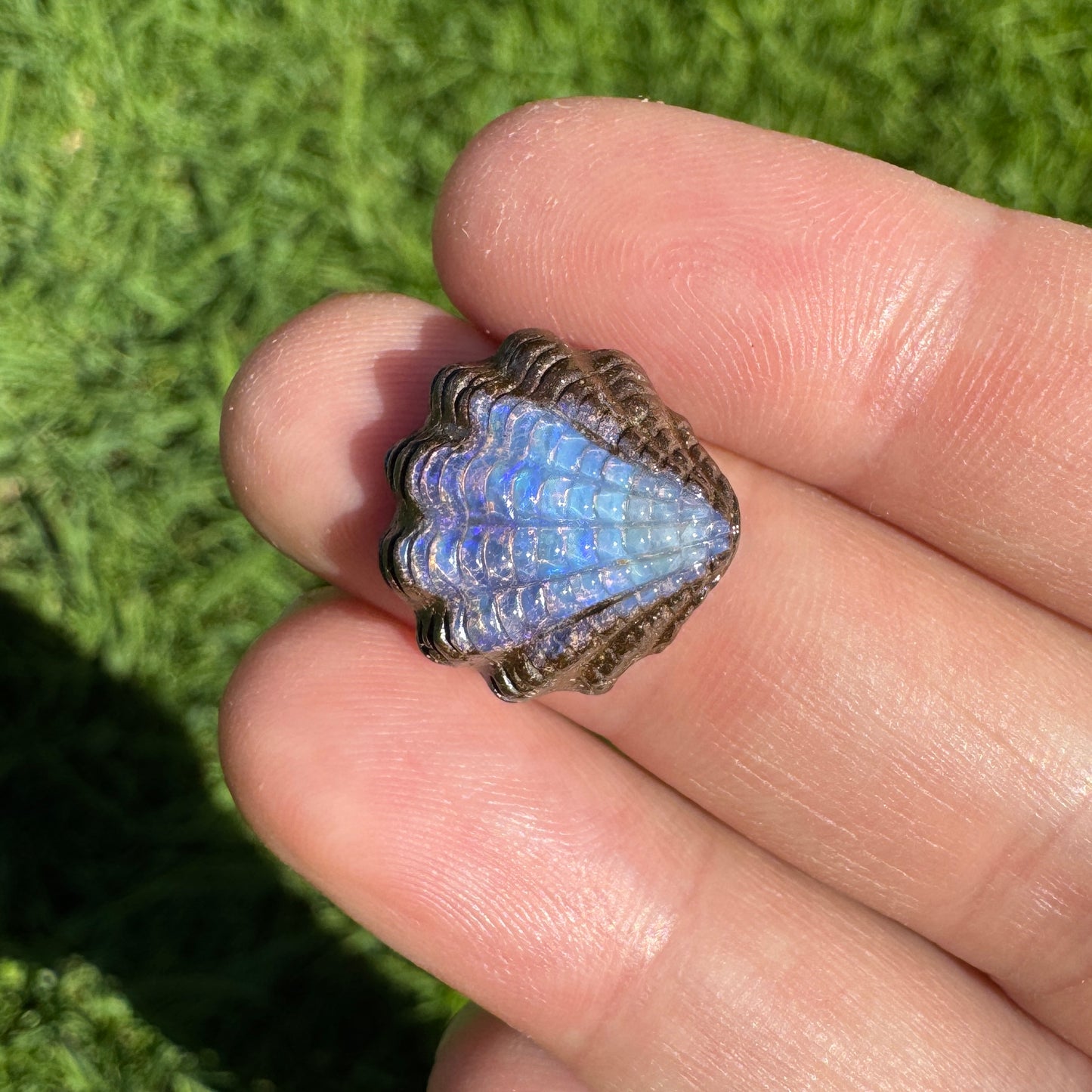 9.28 Ct fan shell boulder opal carving