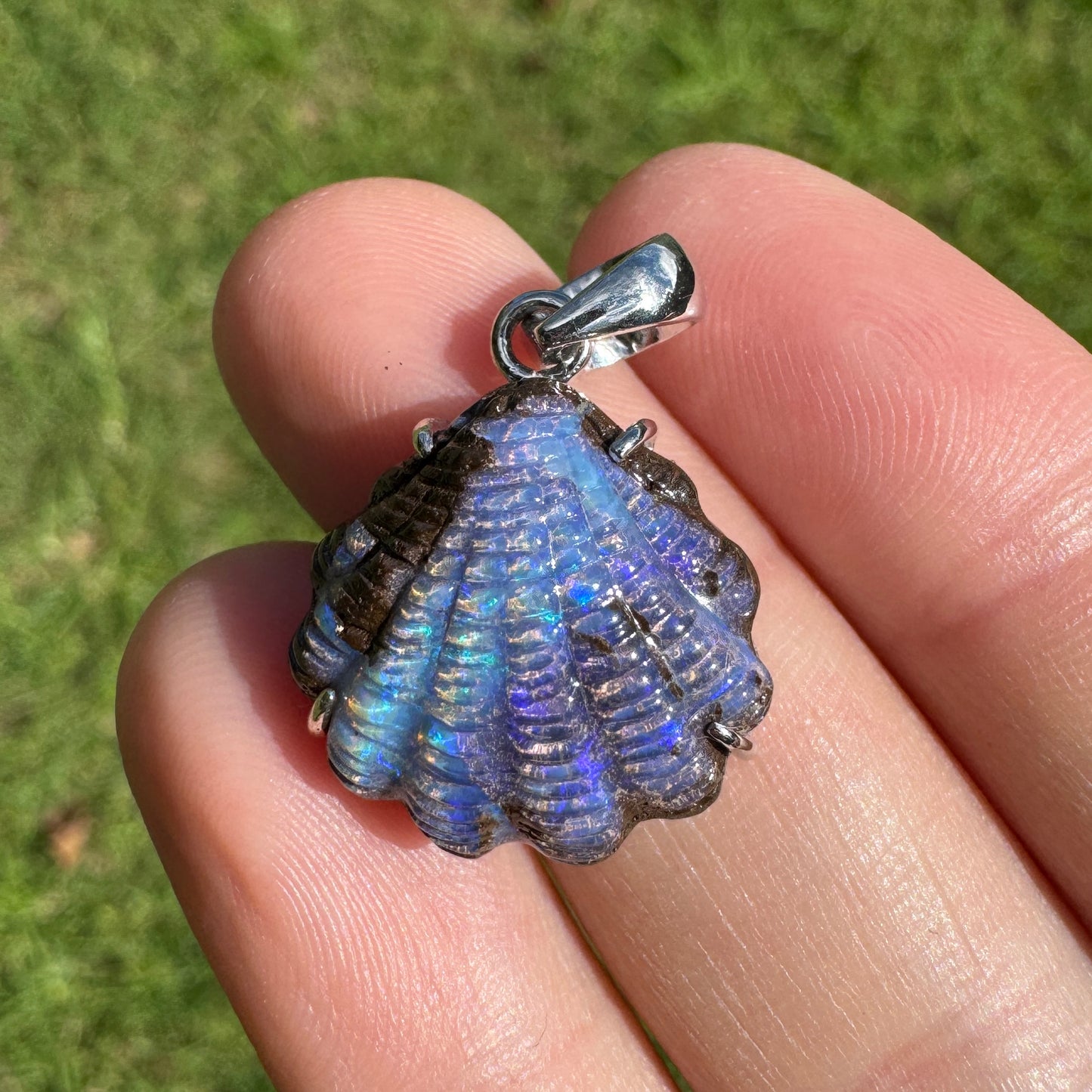Medium fan shell boulder opal pendant (No. 03)