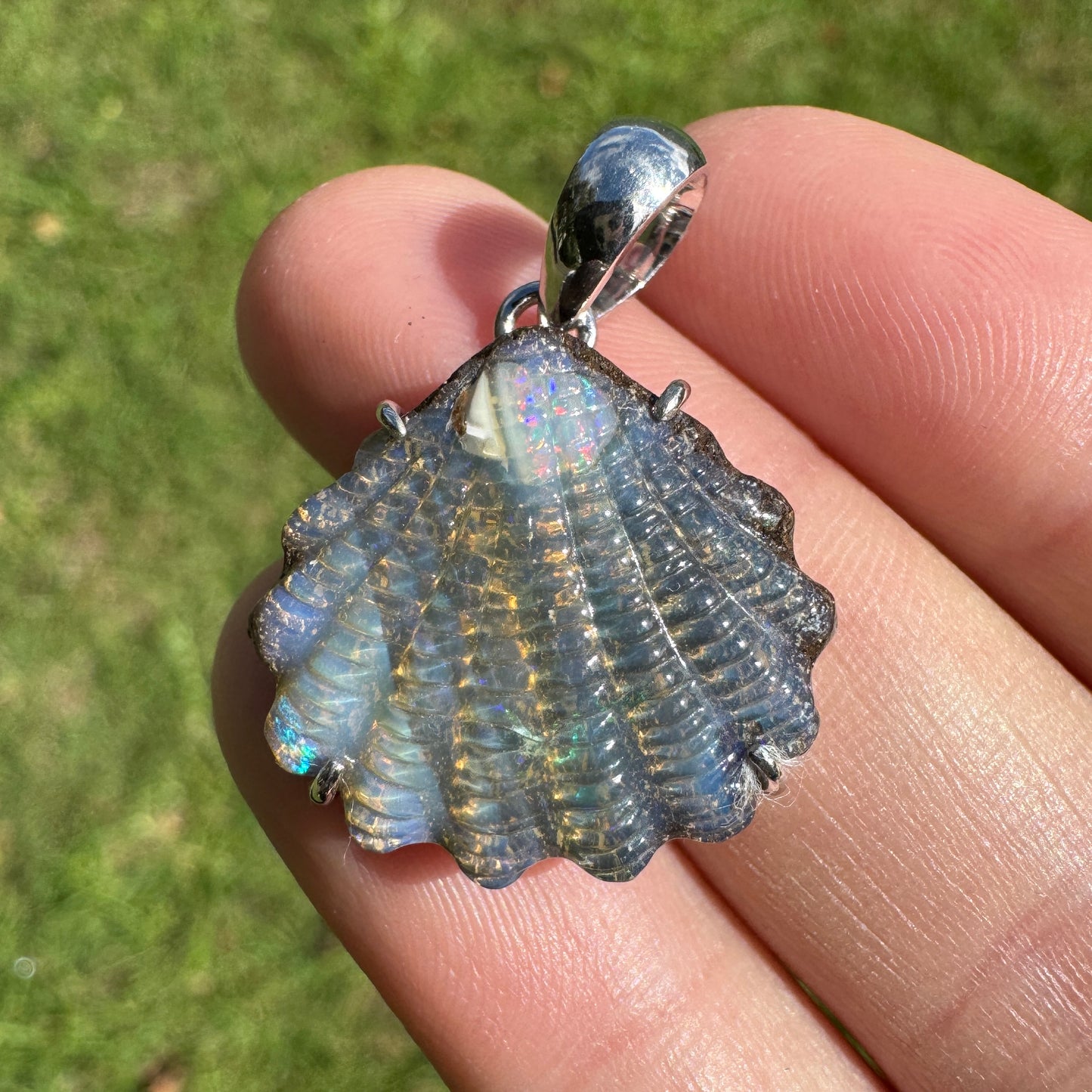 Medium fan shell boulder opal pendant (No. 05)