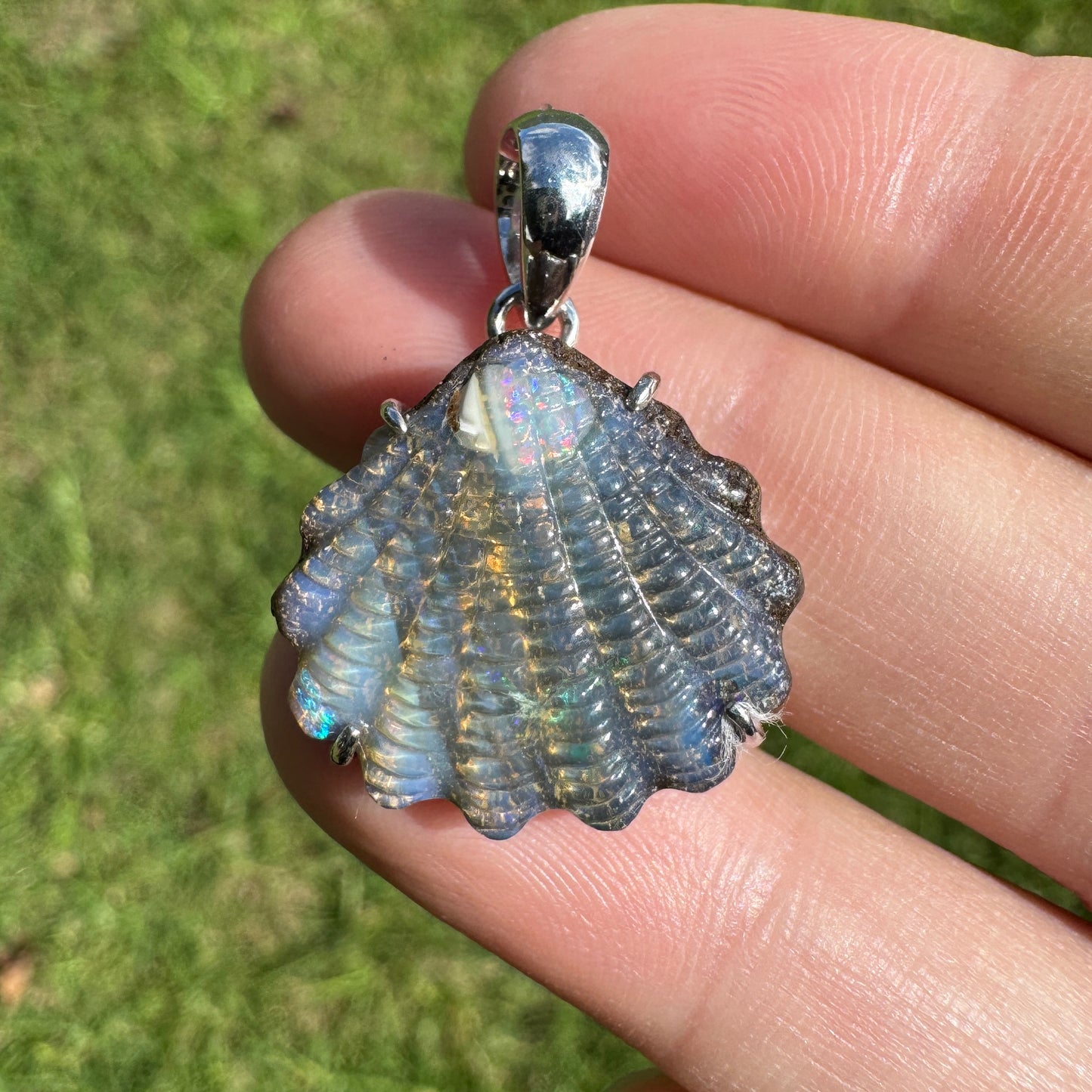 Medium fan shell boulder opal pendant (No. 05)