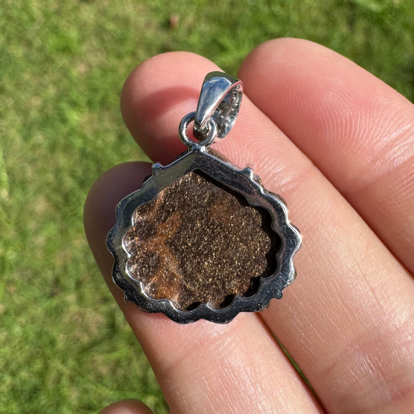 Medium fan shell boulder opal pendant (No. 05)