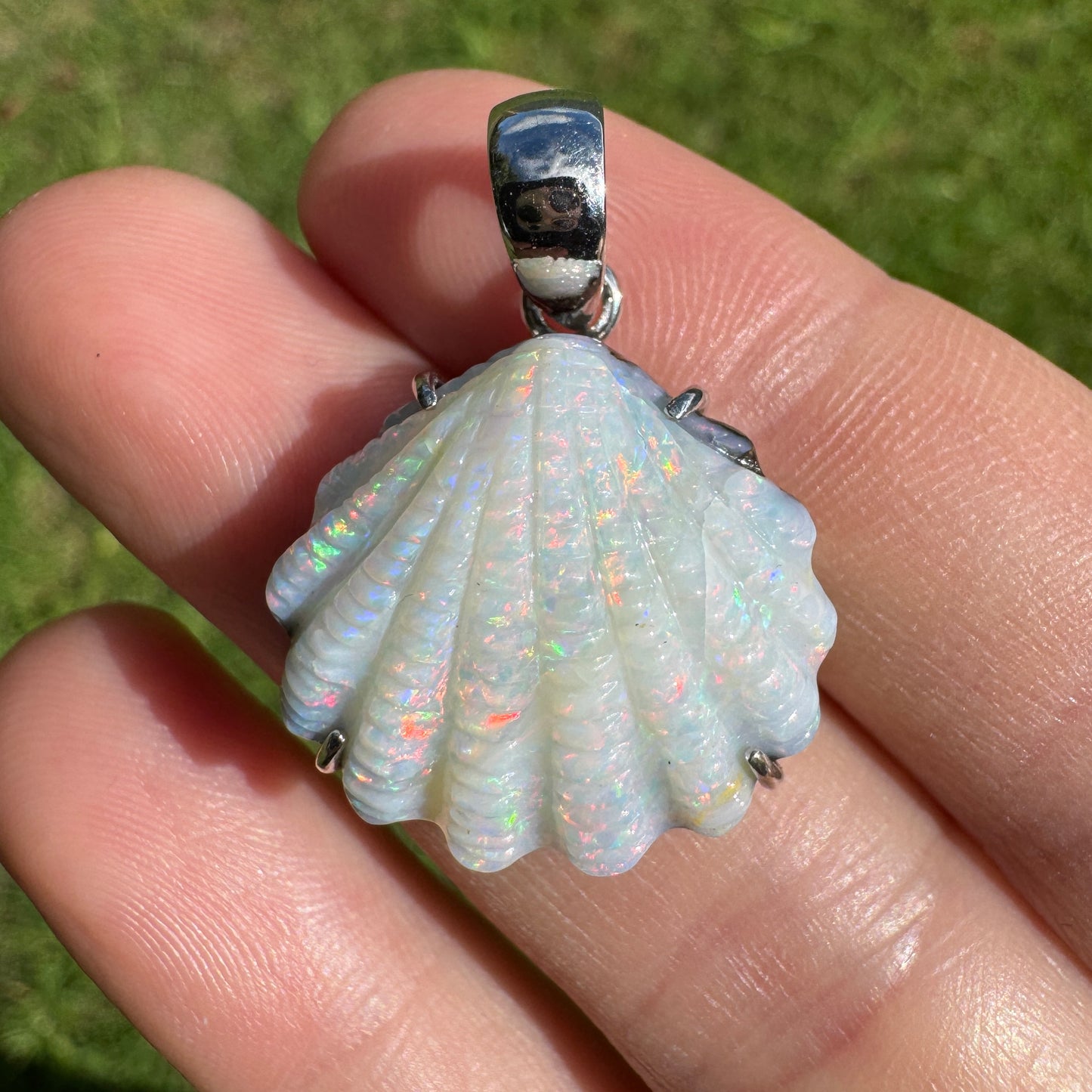 Medium fan shell boulder opal pendant (No. 04)