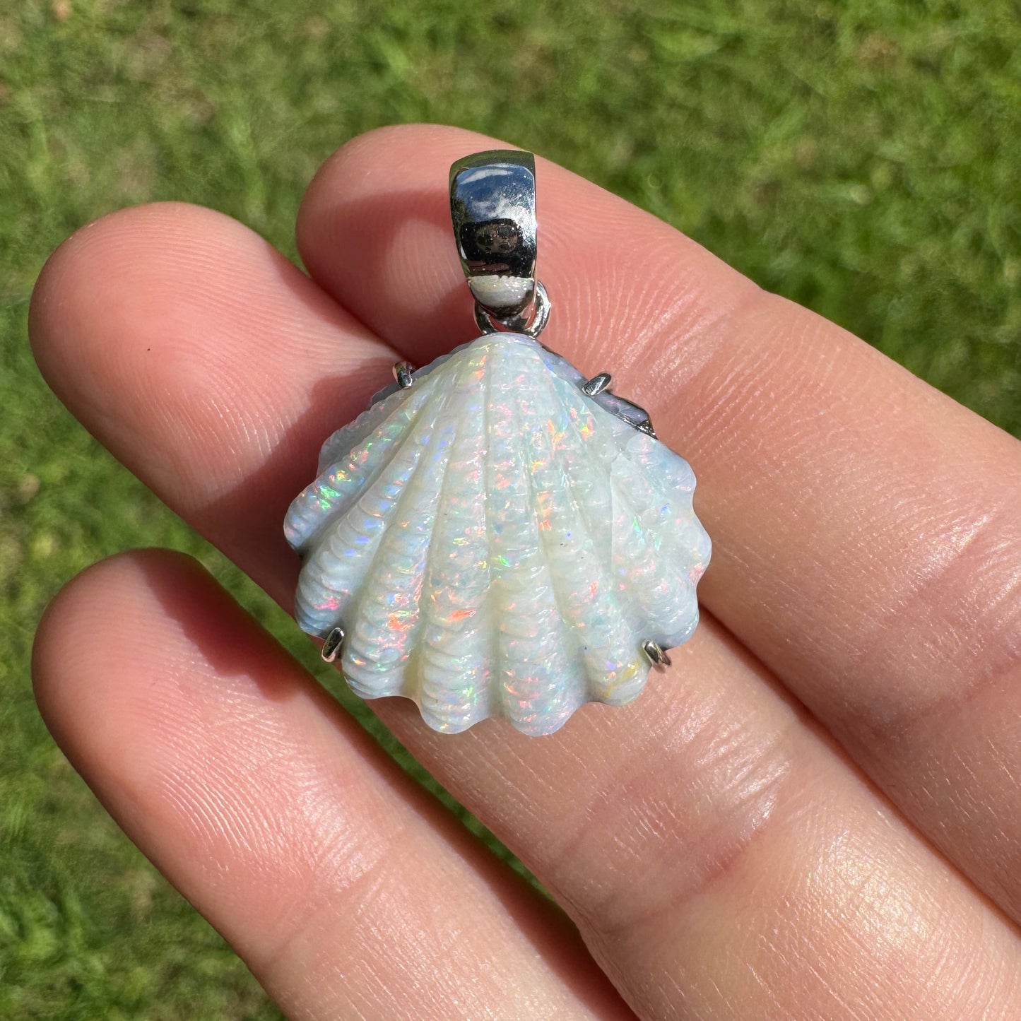 Medium fan shell boulder opal pendant (No. 04)