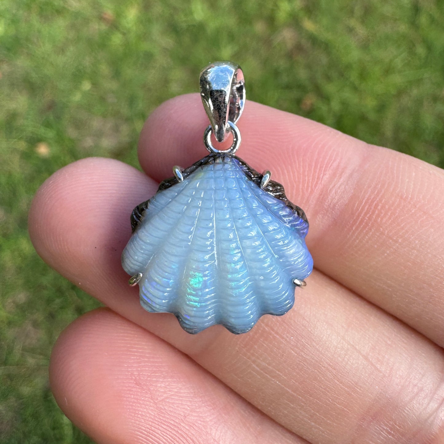 Medium fan shell boulder opal pendant (No. 02)