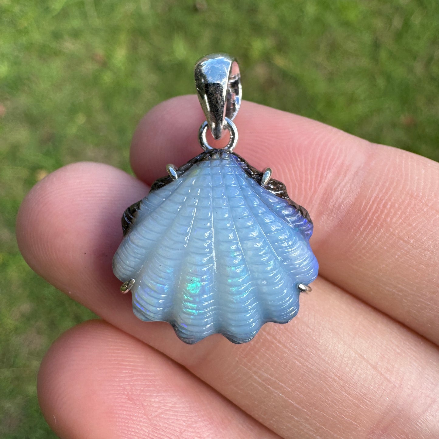 Medium fan shell boulder opal pendant (No. 02)