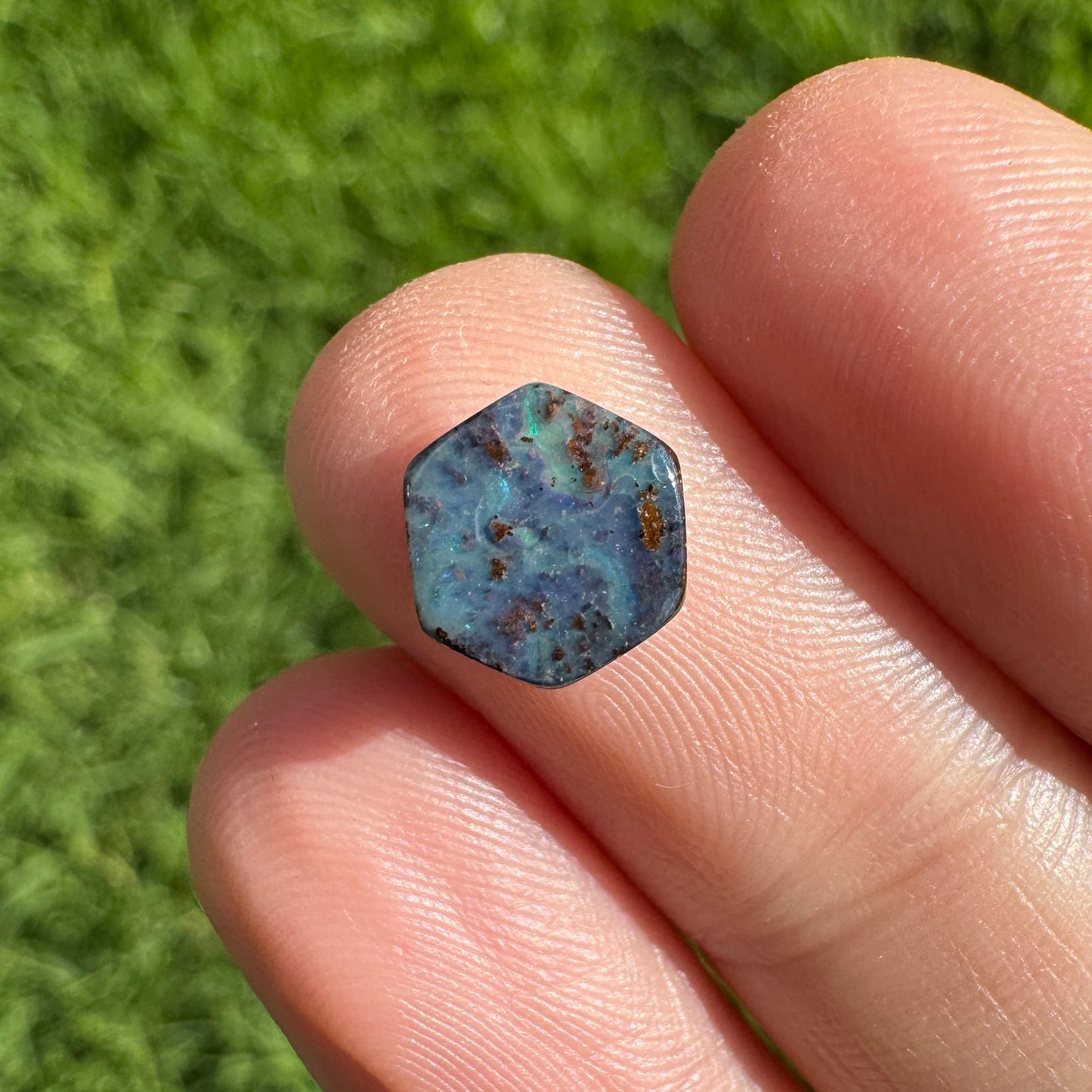 1.67 Ct small boulder opal