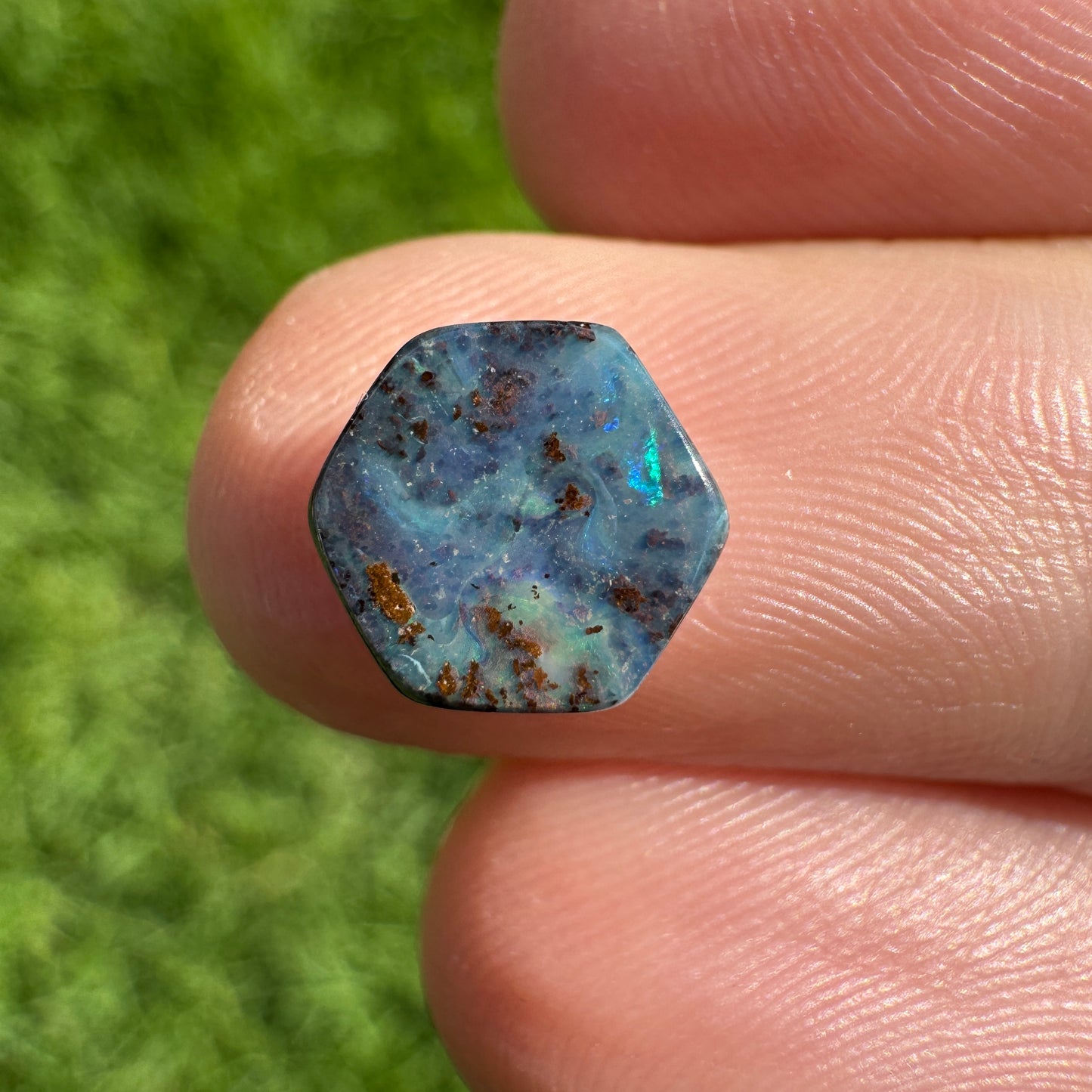 1.67 Ct small boulder opal