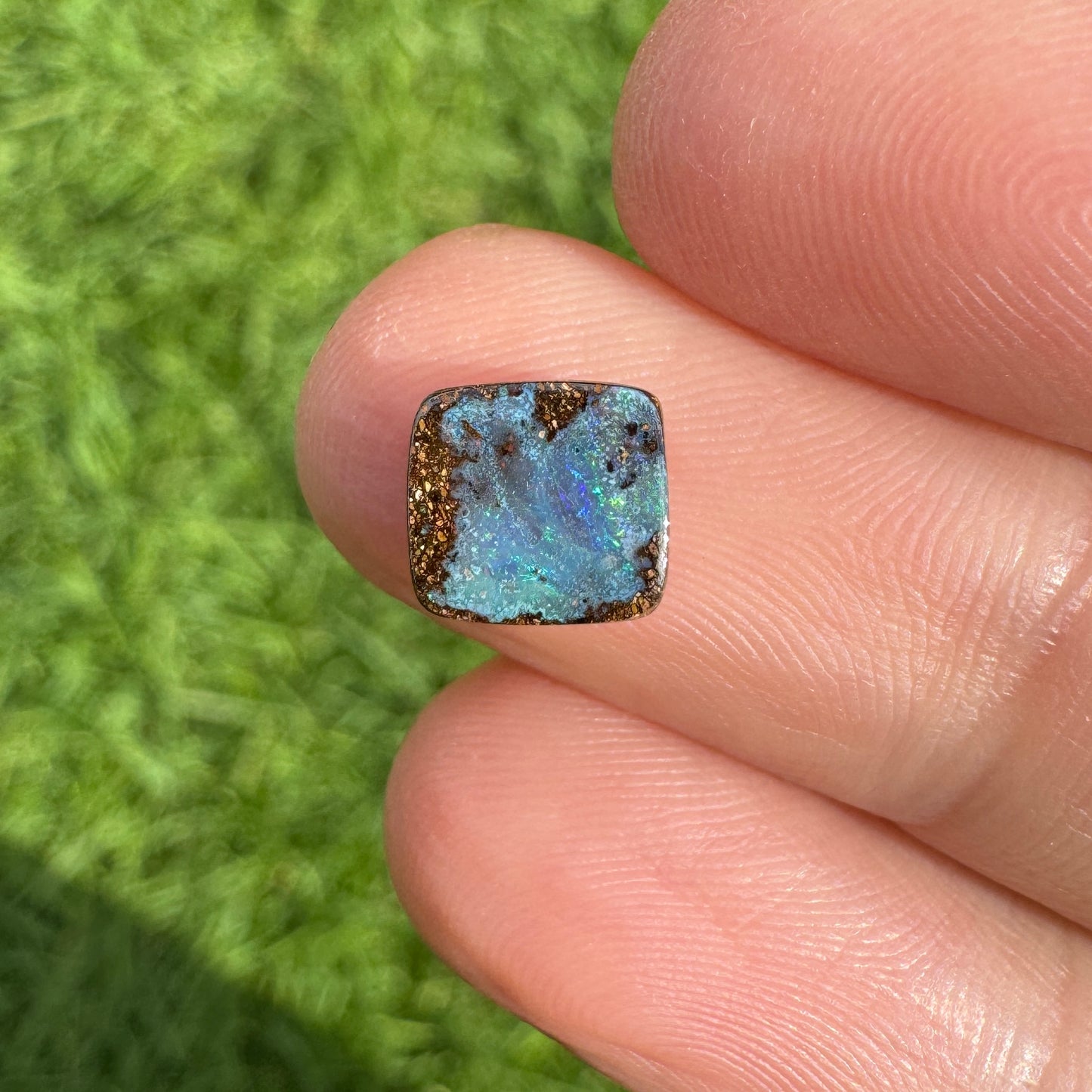 1.65 Ct small boulder opal