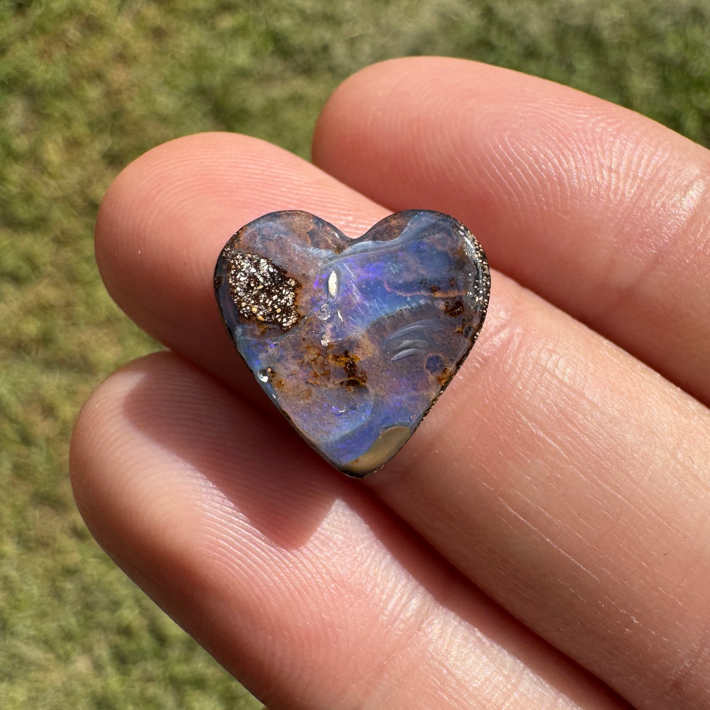 4.18 Ct heart boulder opal
