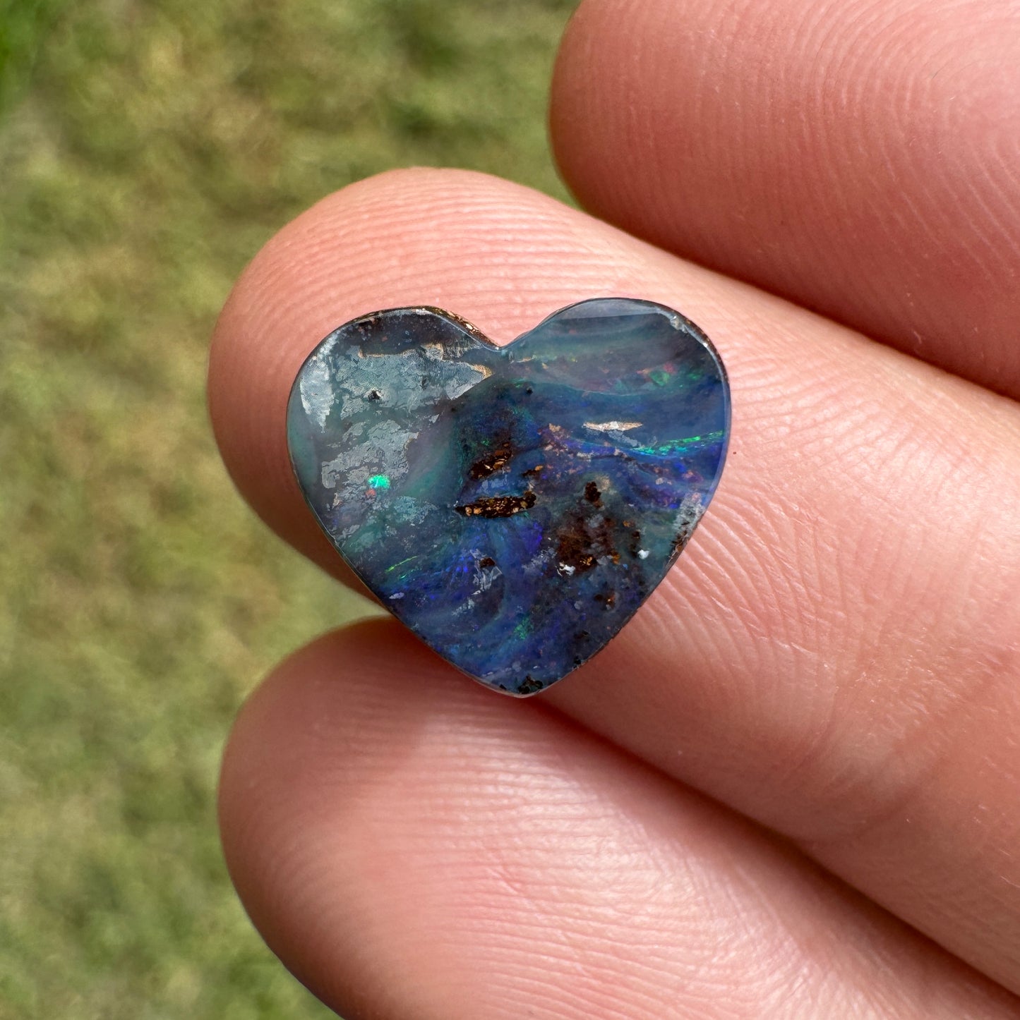 2.61 Ct heart boulder opal