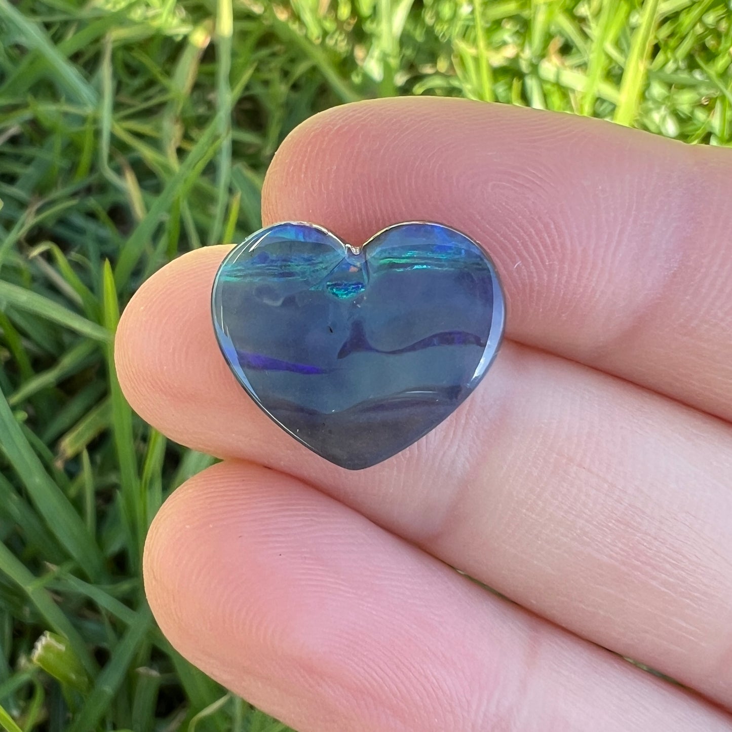 7.06 Ct heart boulder opal