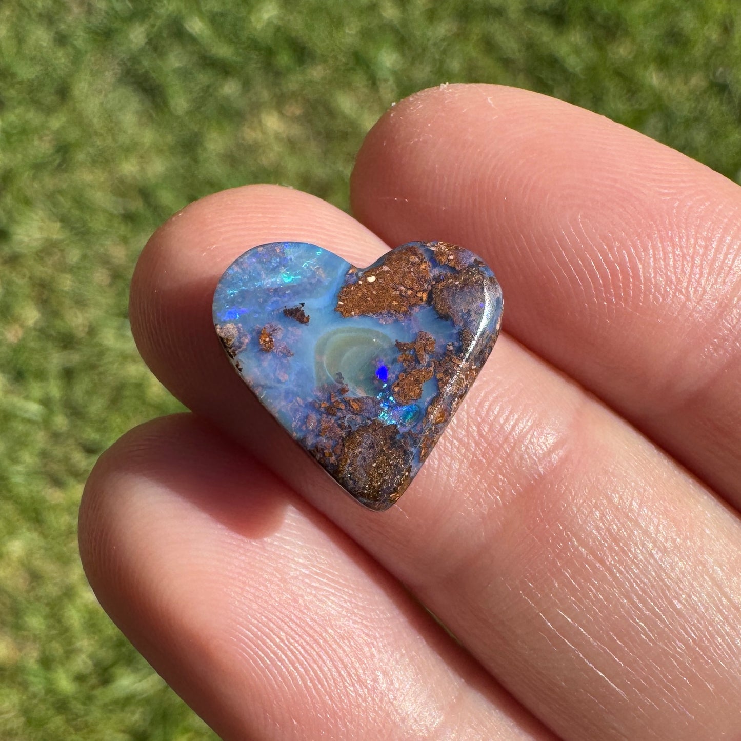4.15 Ct heart boulder opal