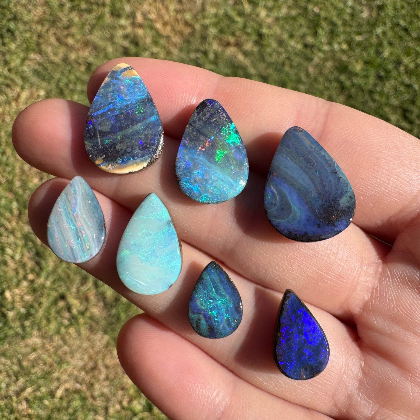 7.50 Ct teardrop boulder opal
