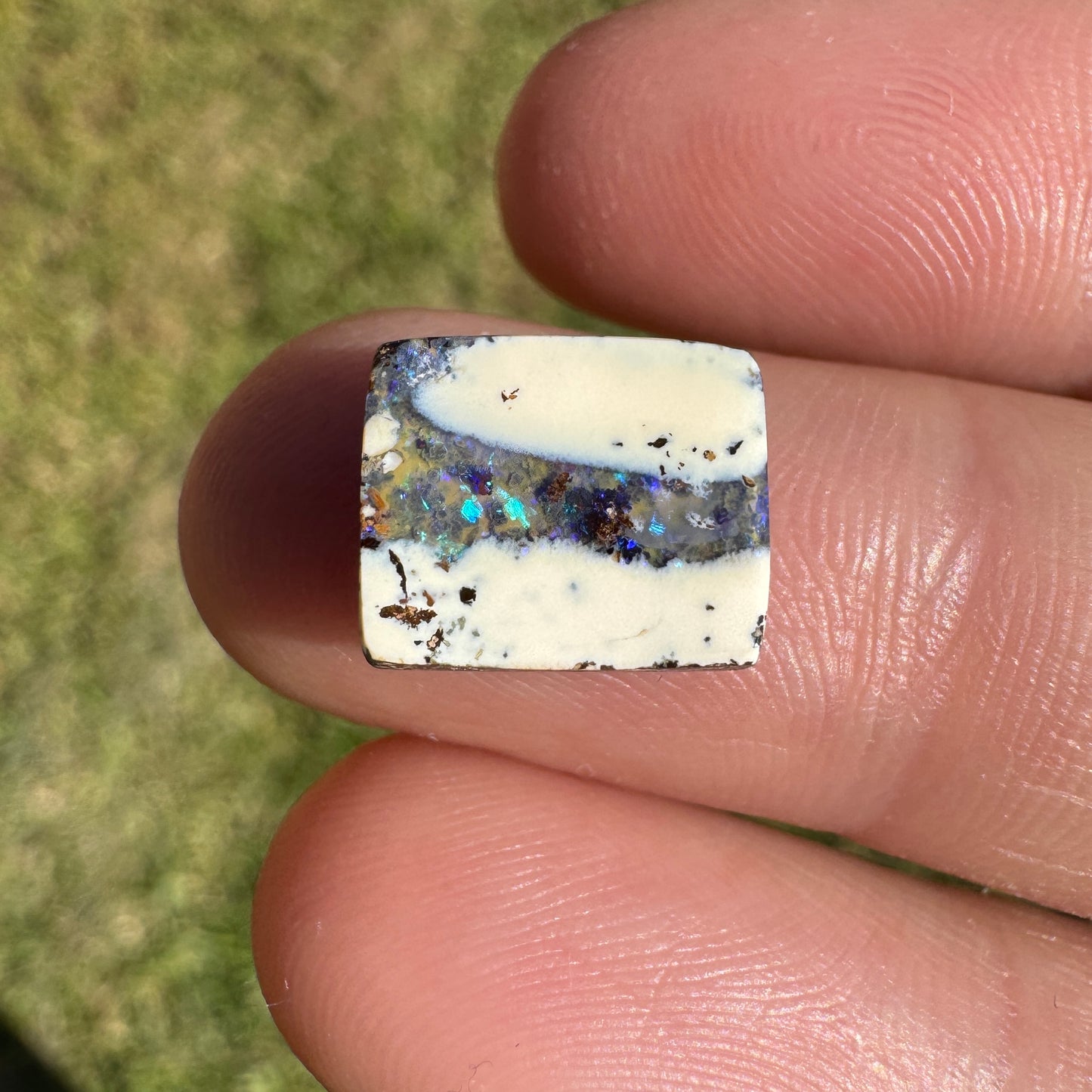 3.39 Ct small boulder opal