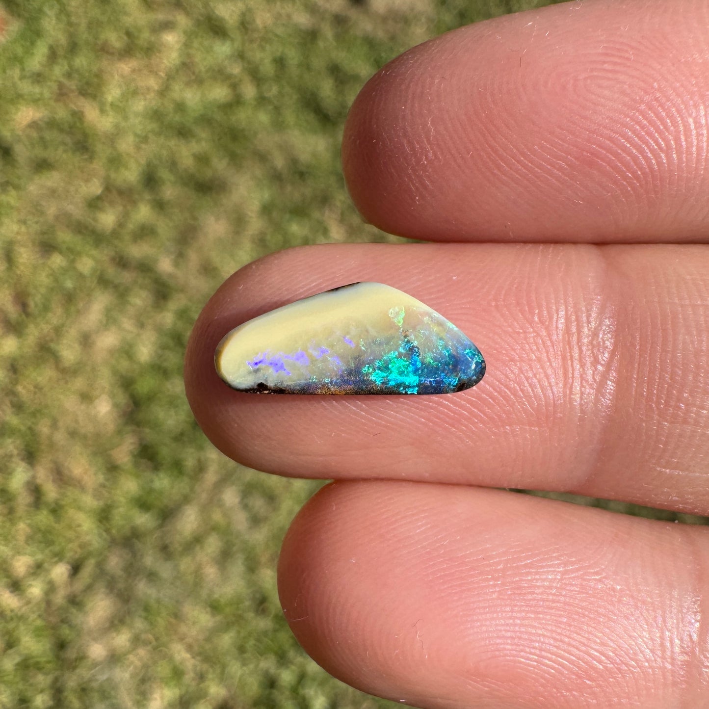 1.88 Ct small boulder opal