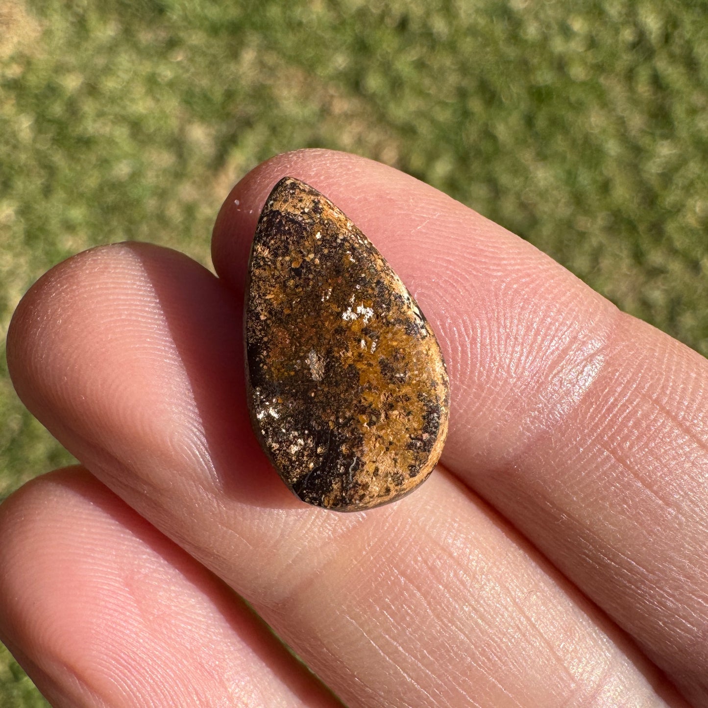 7.46 Ct boulder opal
