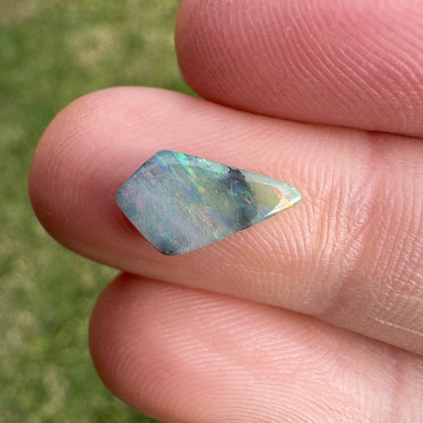 1.02 Ct small boulder opal