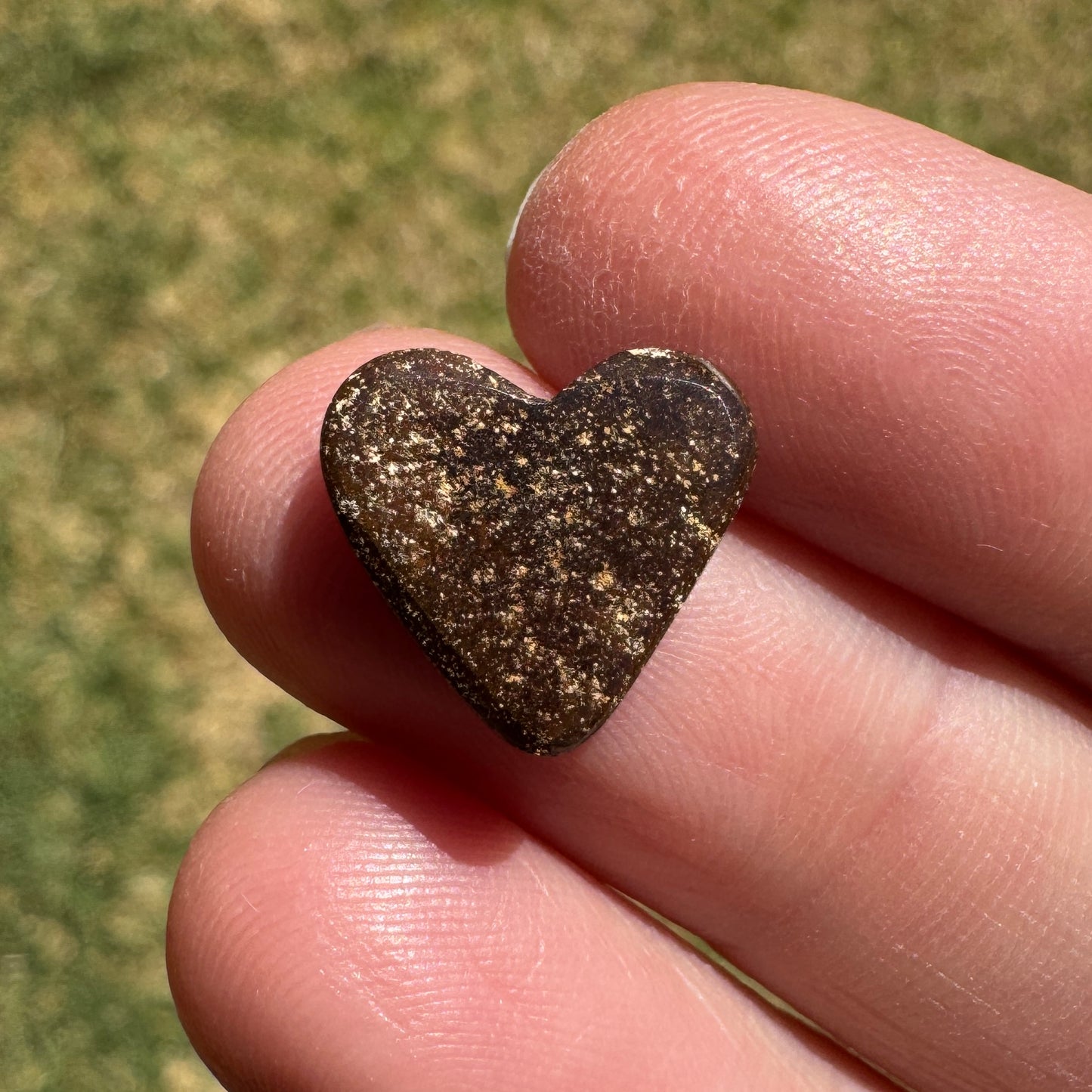3.92 Ct blue heart boulder opal
