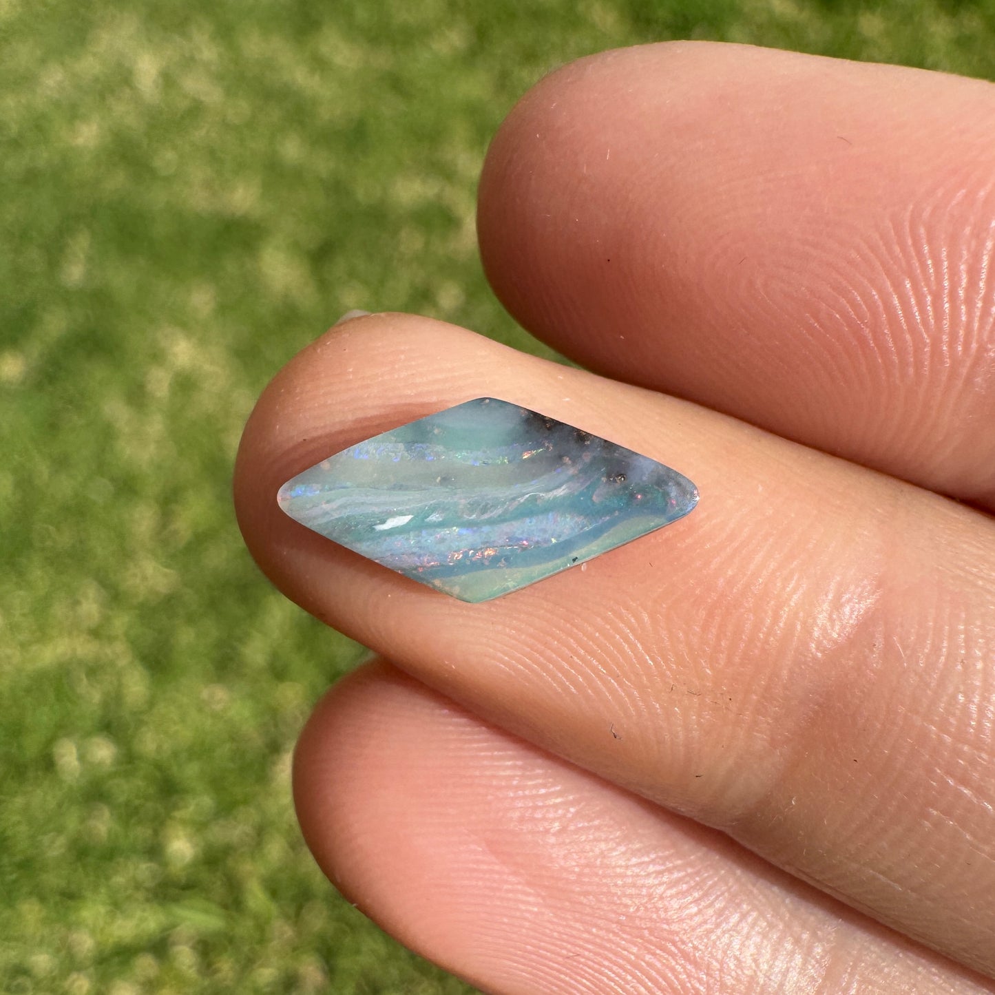 1.72 Ct small boulder opal