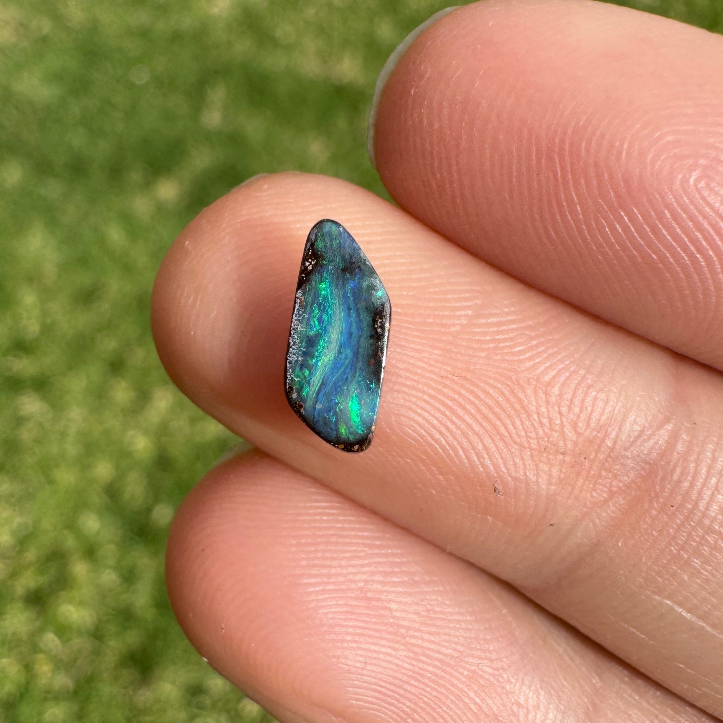 1.03 Ct small boulder opal