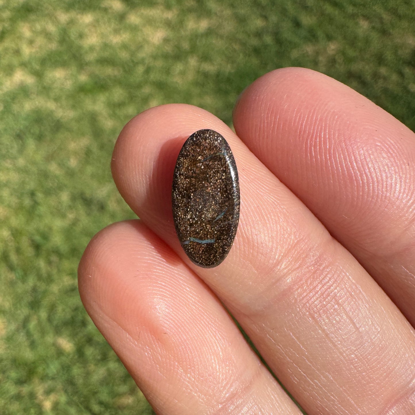 2.45 Ct small boulder opal