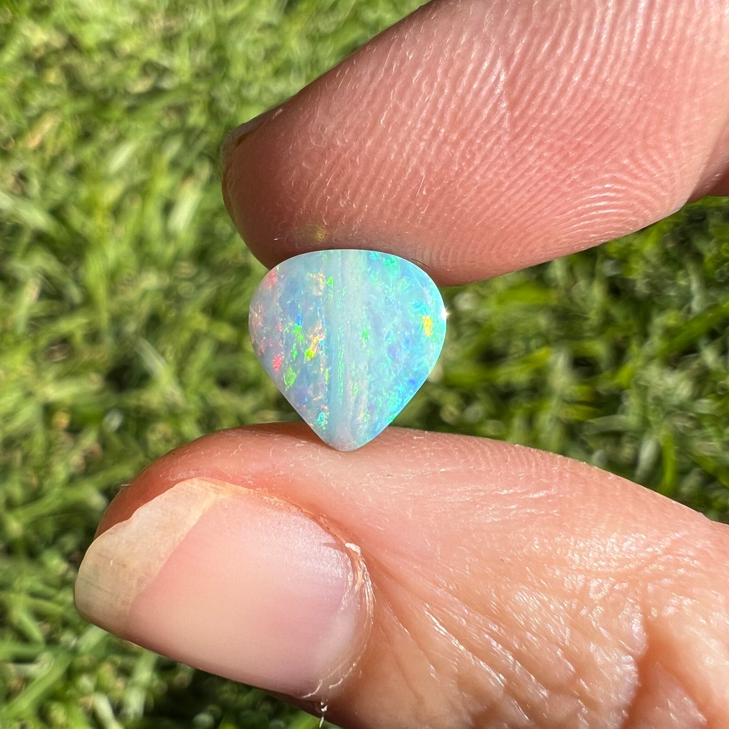 2.33 Ct pastel boulder opal