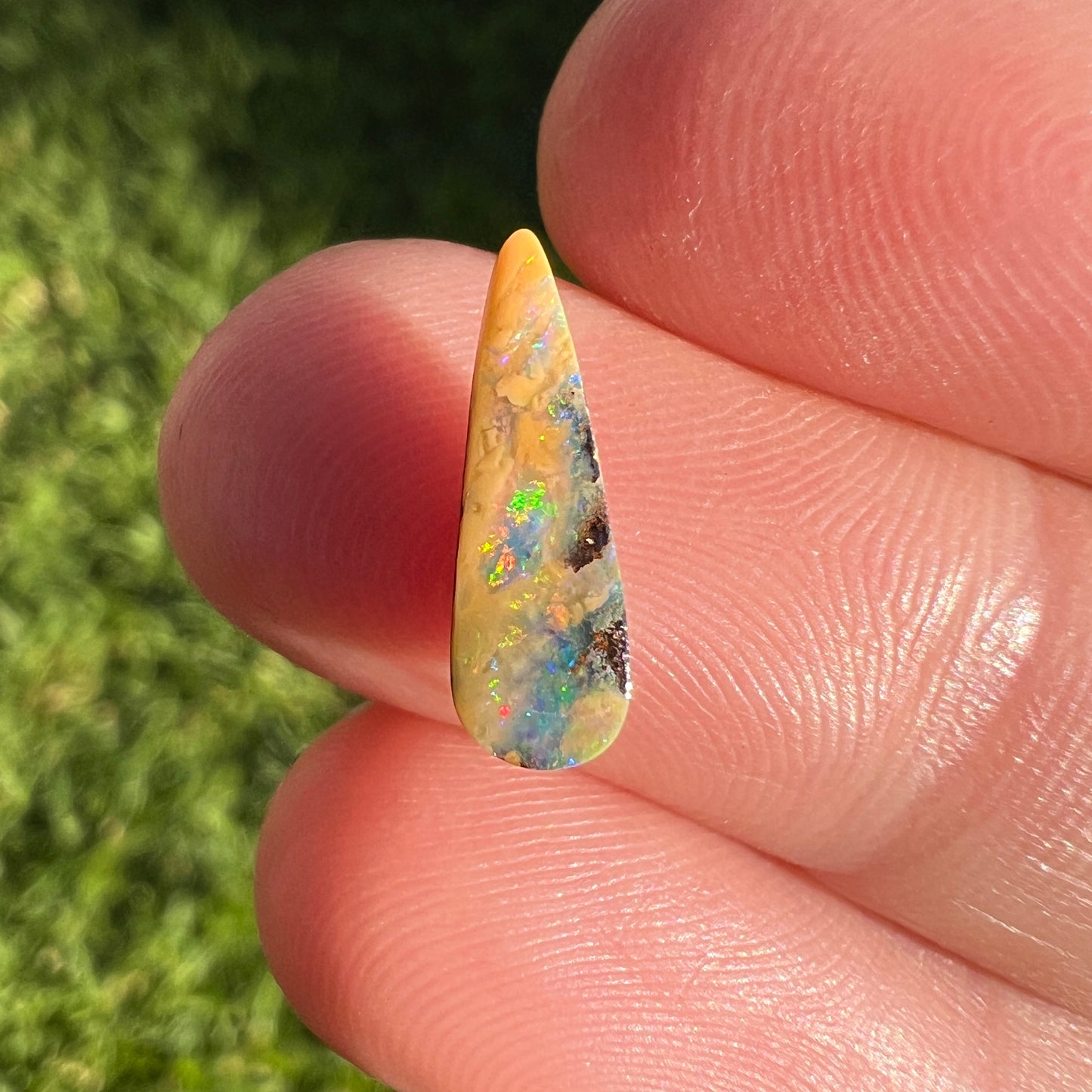 0.96 Ct small boulder opal